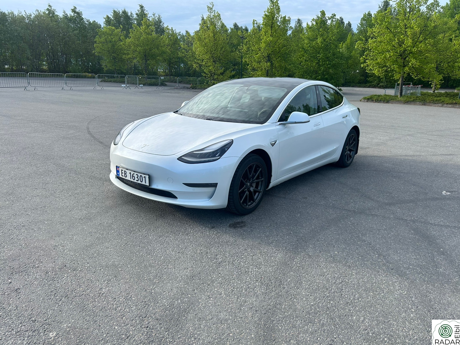 TESLA Model 3 Long Range AWD