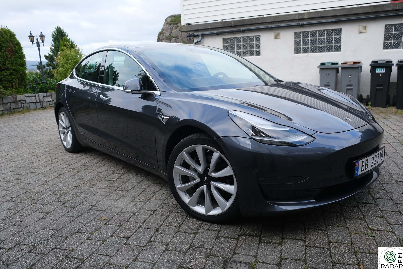 TESLA Model 3 Long Range AWD