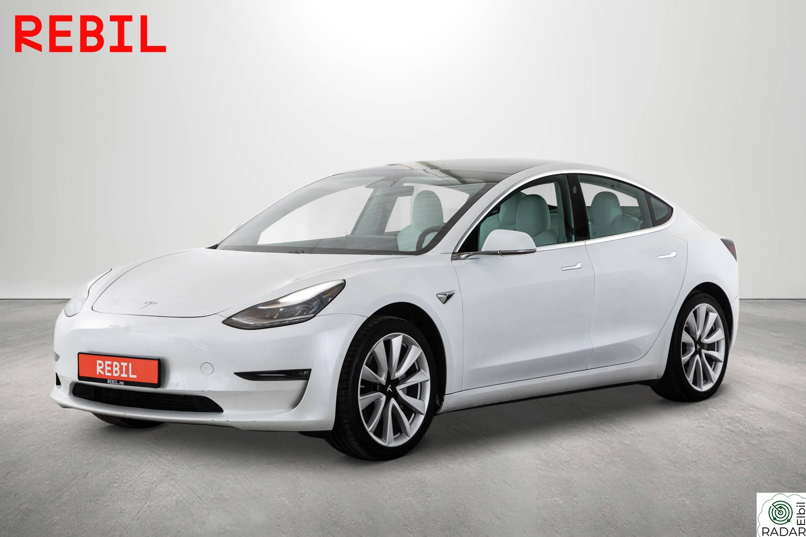 TESLA Model 3 Long Range AWD 560km / AP / Premium / 19"+18"/ Påkostet