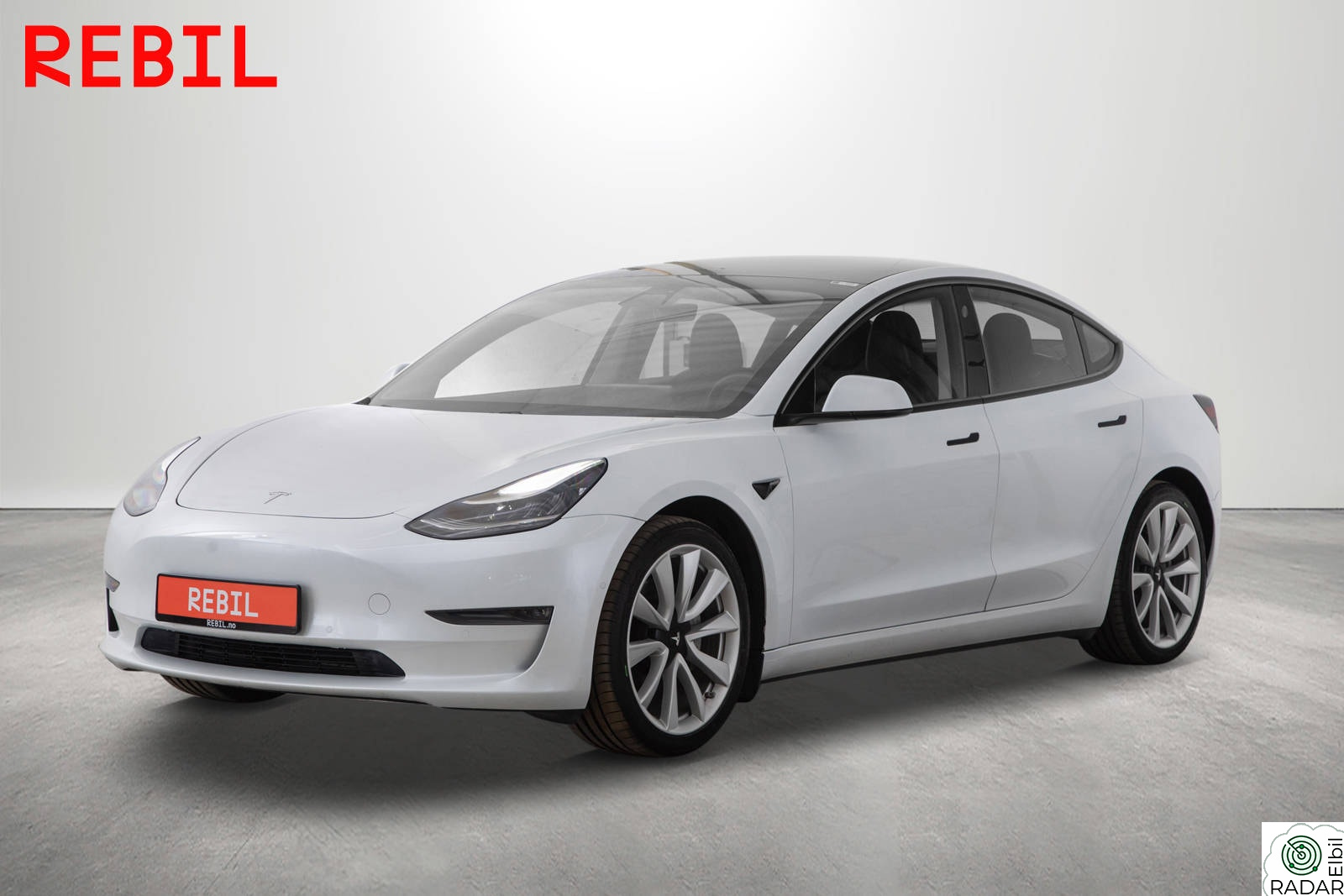 TESLA Model 3 Long Range/Autopilot/V.pumpe/R.Kam/MCU2/AWD/Krok