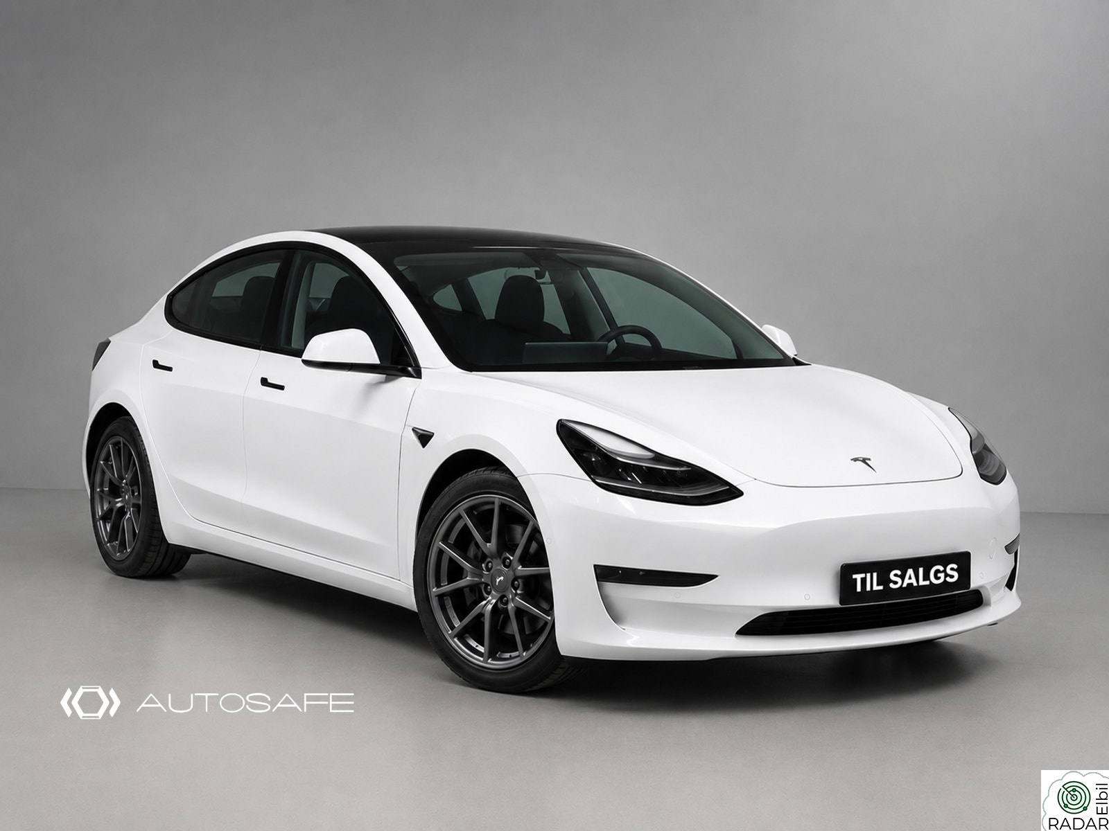 TESLA Model 3 LONG RANGE - 4X4 - VARMEPUMPE - HENGERFESTE - NY EU