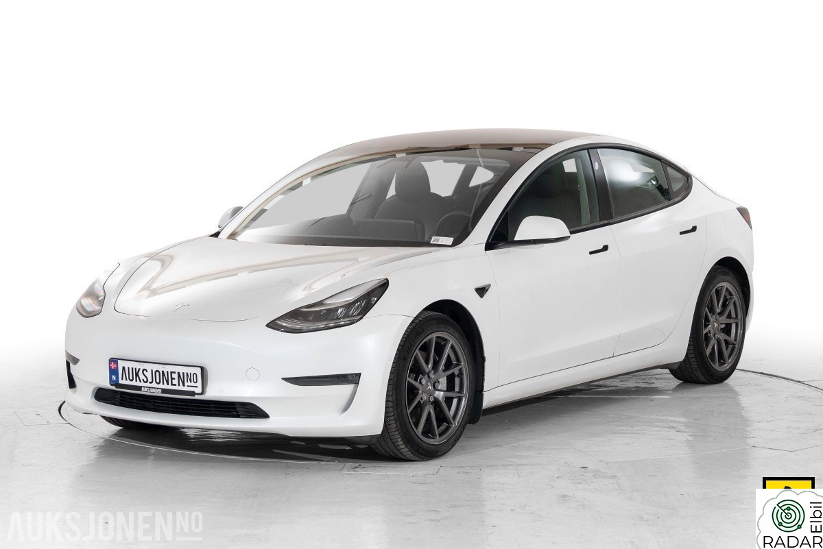TESLA Model 3 LRDM AWD HENGERFESTE PANORAMA PREMIUM LYD & INTERIØR