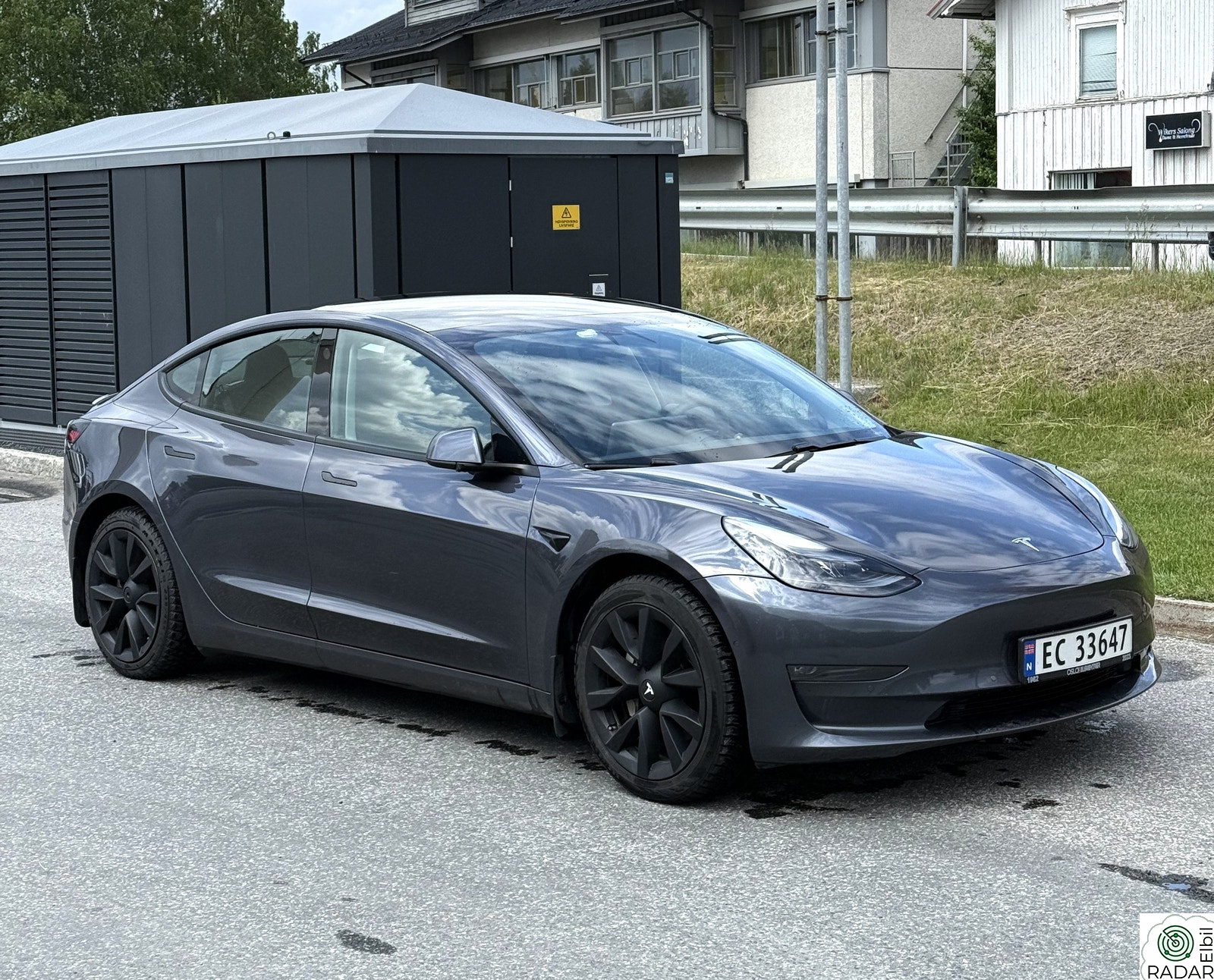 TESLA Model 3 Long Range AWD