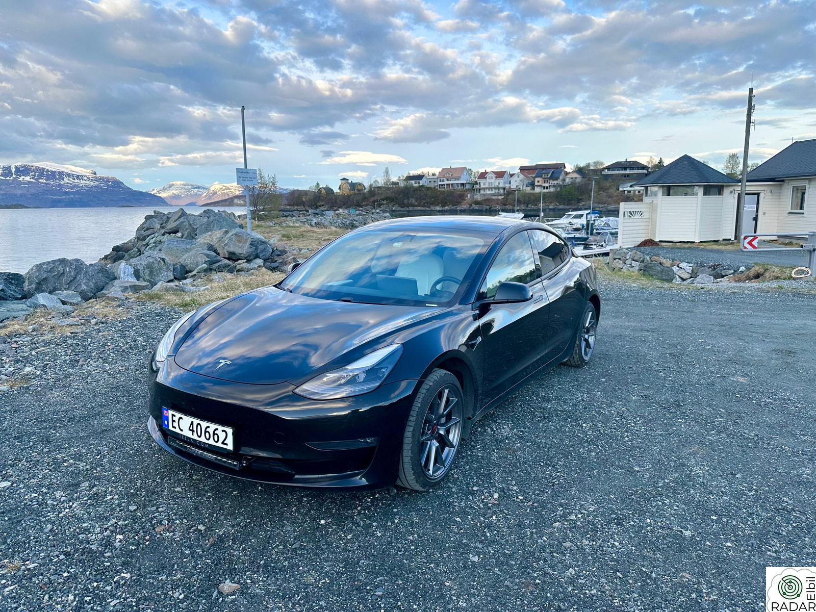 TESLA Model 3 Long Range AWD