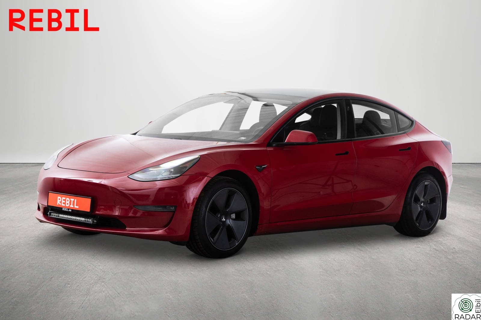 TESLA Model 3 614km (WLTP)/LR/AWD/MCU2/Navi/R.kam/Pano/AP/V.pumpe