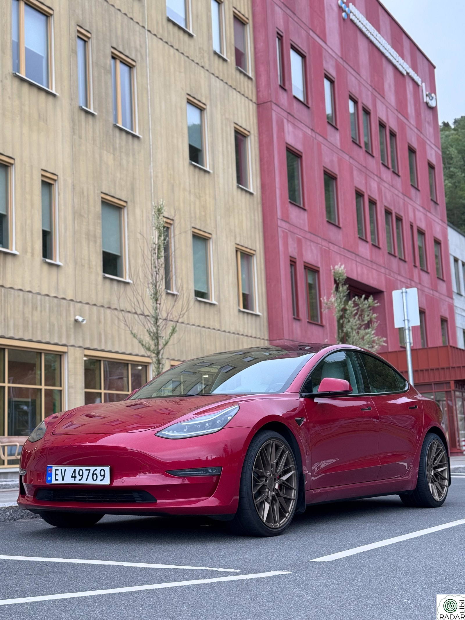 TESLA Model 3 Performance AWD