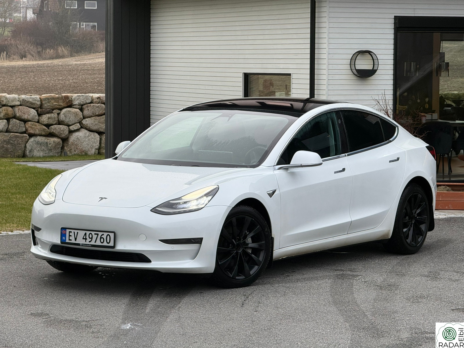 TESLA Model 3 Long Range AWD, 476HK, 560KM, 2x ALU, EU 2027 ++