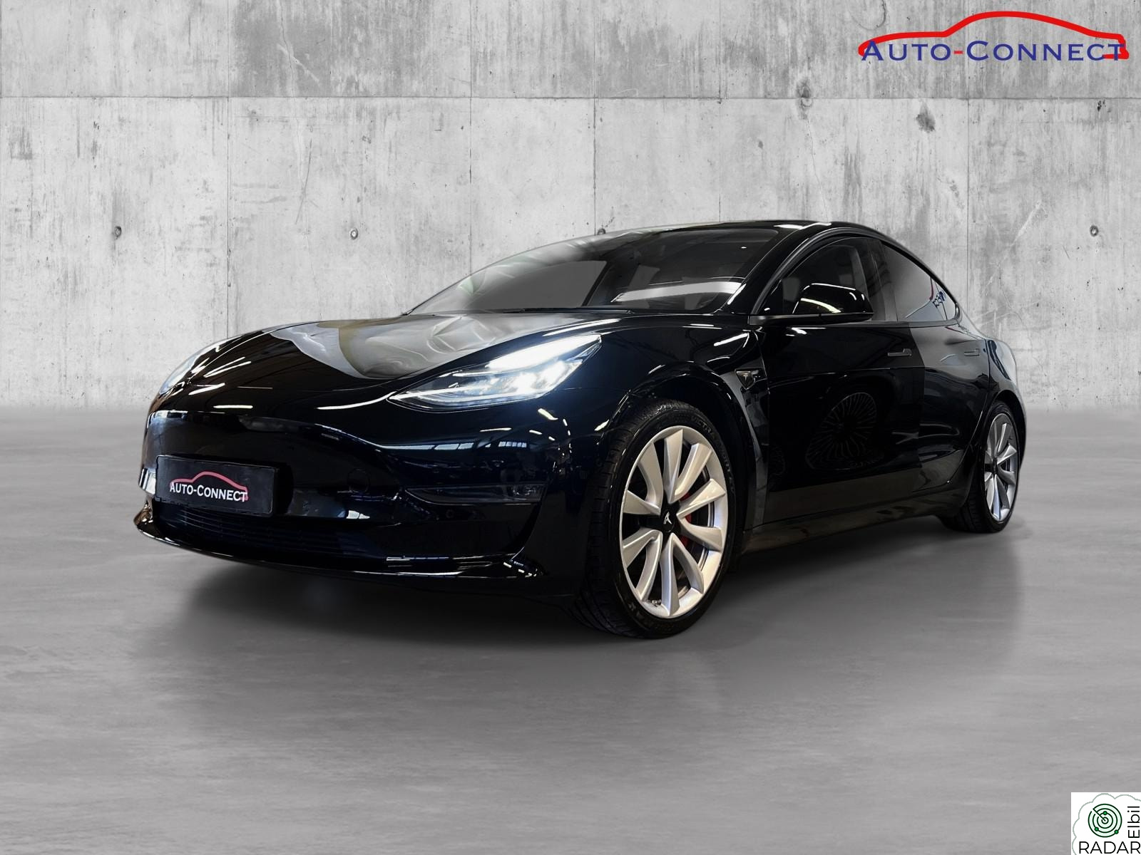 TESLA Model 3 CHROME DELETE / LONGE RANGE/ AWD / PREMIUM