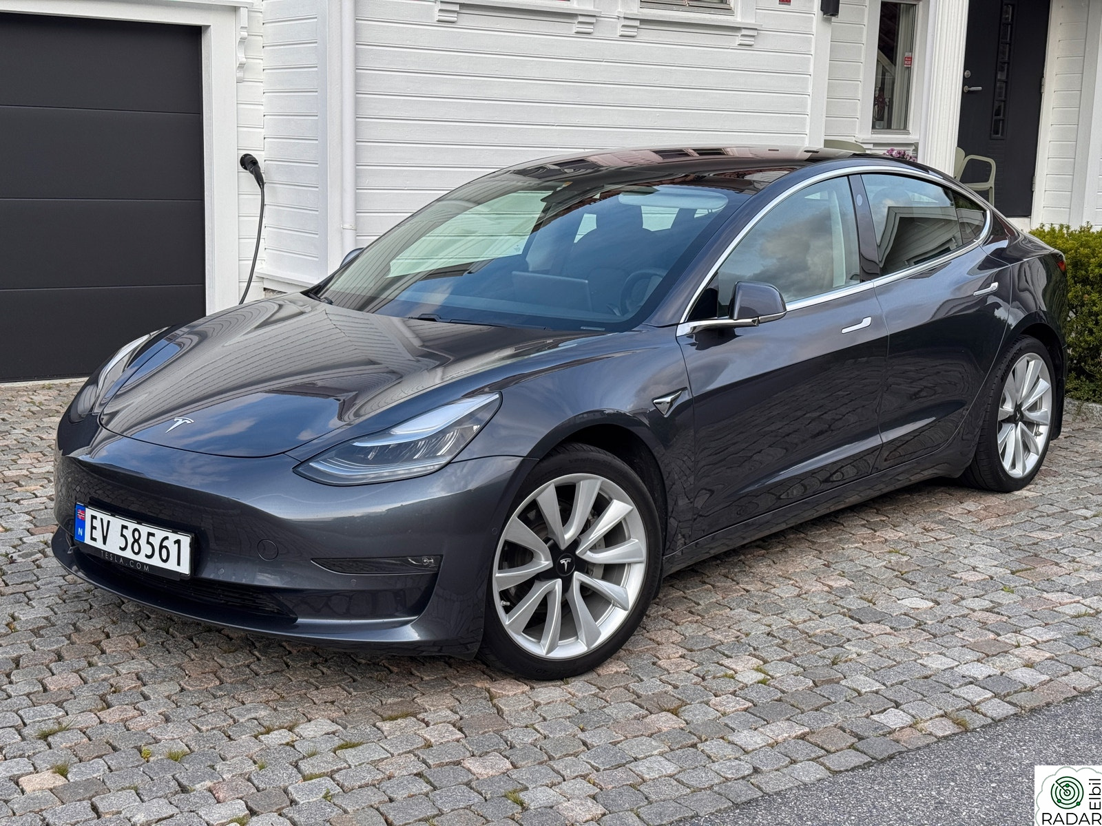 TESLA Model 3 Long Range AWD