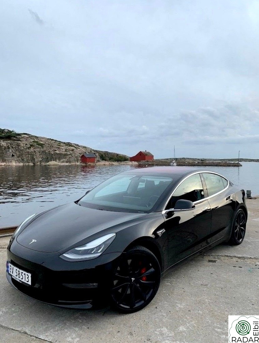TESLA Model 3 Performance AWD