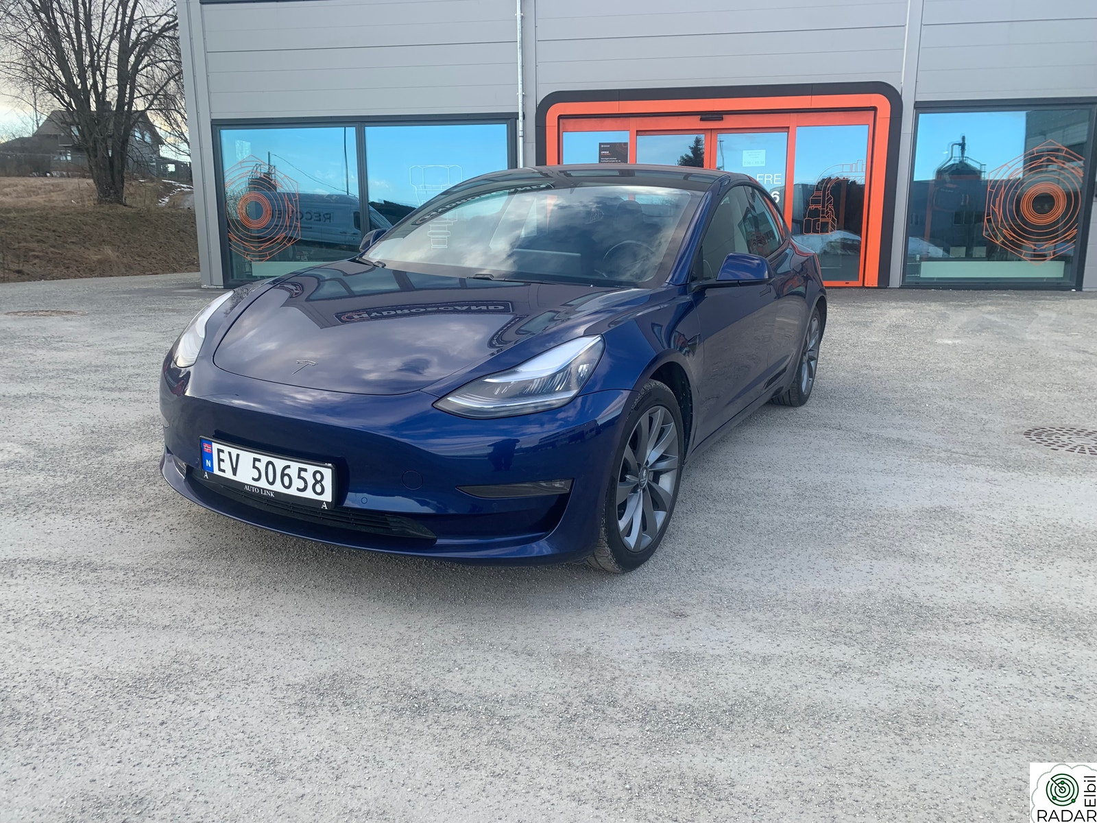 TESLA Model 3 Long Range AWD