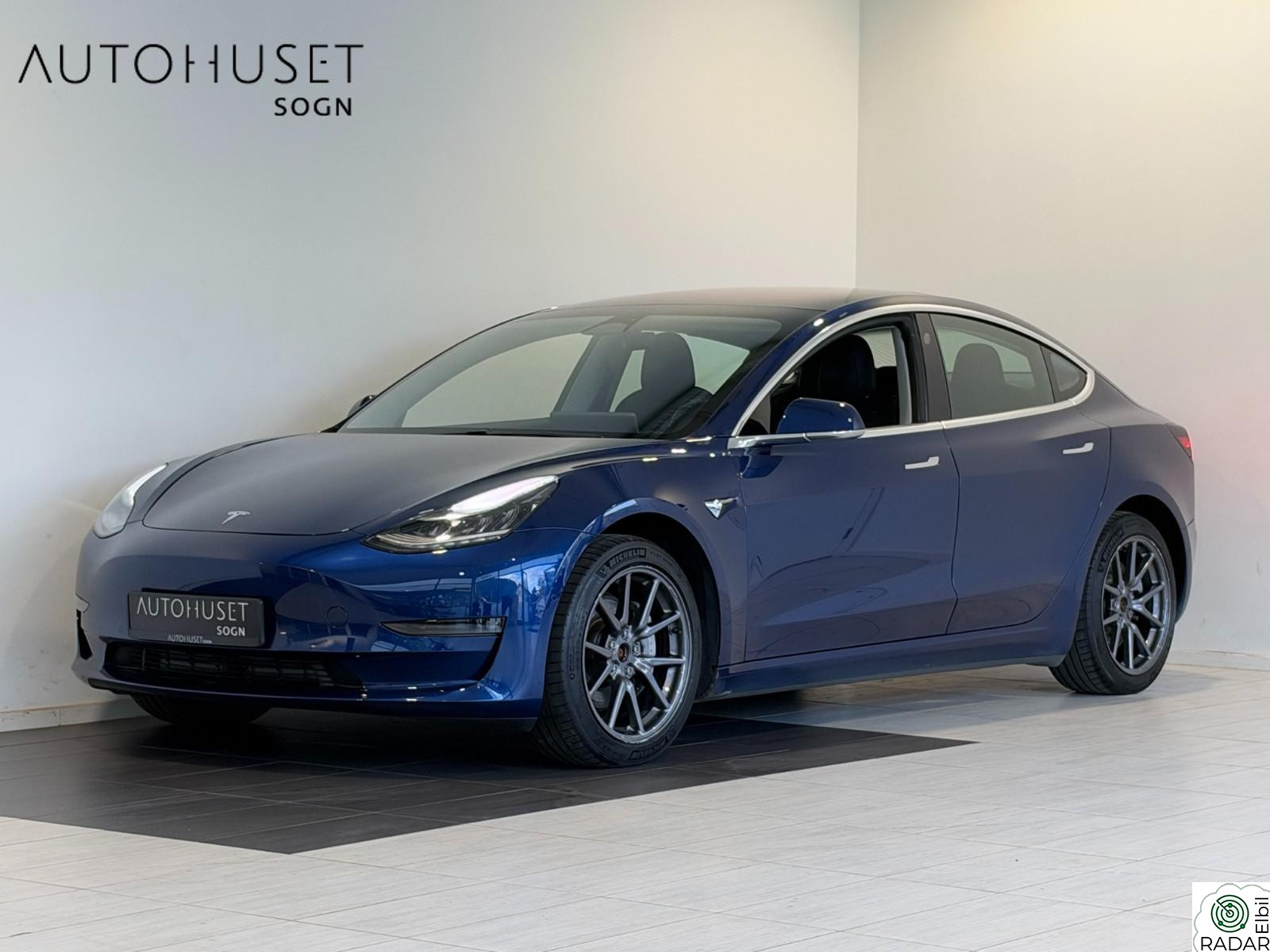 TESLA Model 3 LONG RANGE DUAL MOTOR AWD-LAV KM-NORSK-PANO-KAMERA-ACC