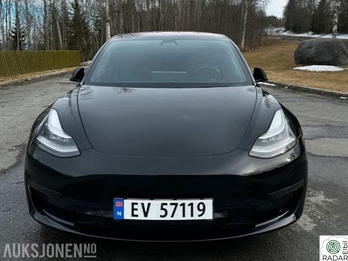 TESLA Model 3 Long Range AWD
