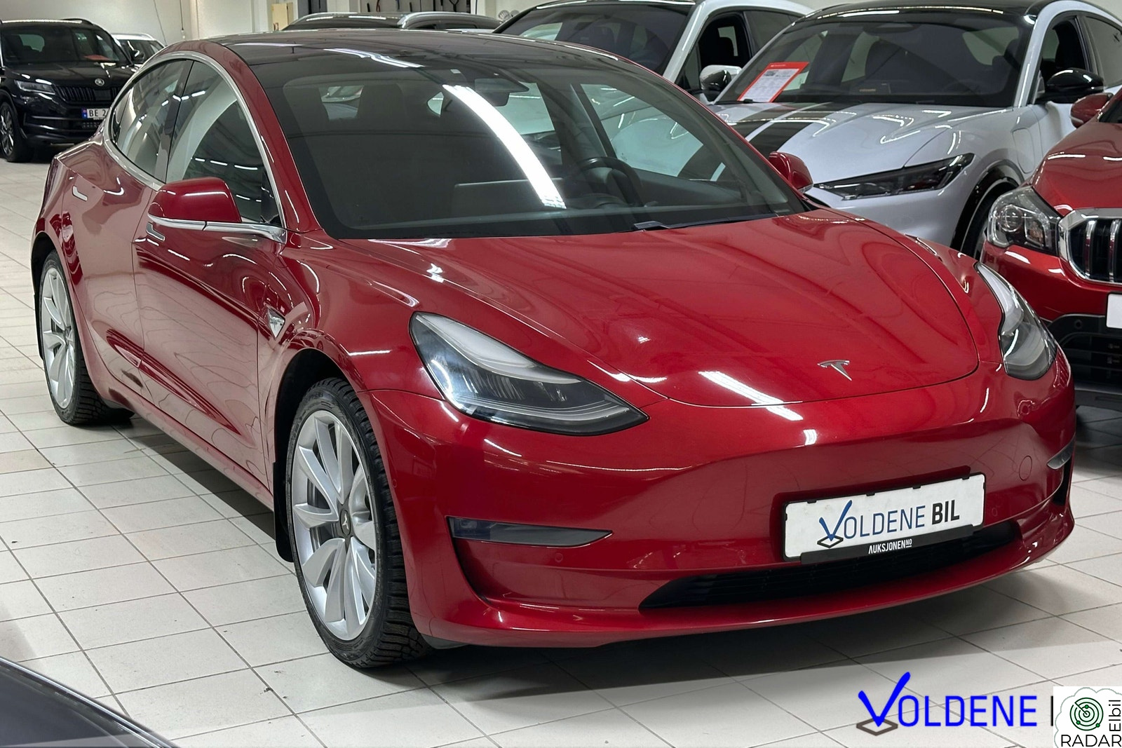 TESLA Model 3 LR AWD | AP 2.5 | Lav KM!!| Performance felg | Pano ++