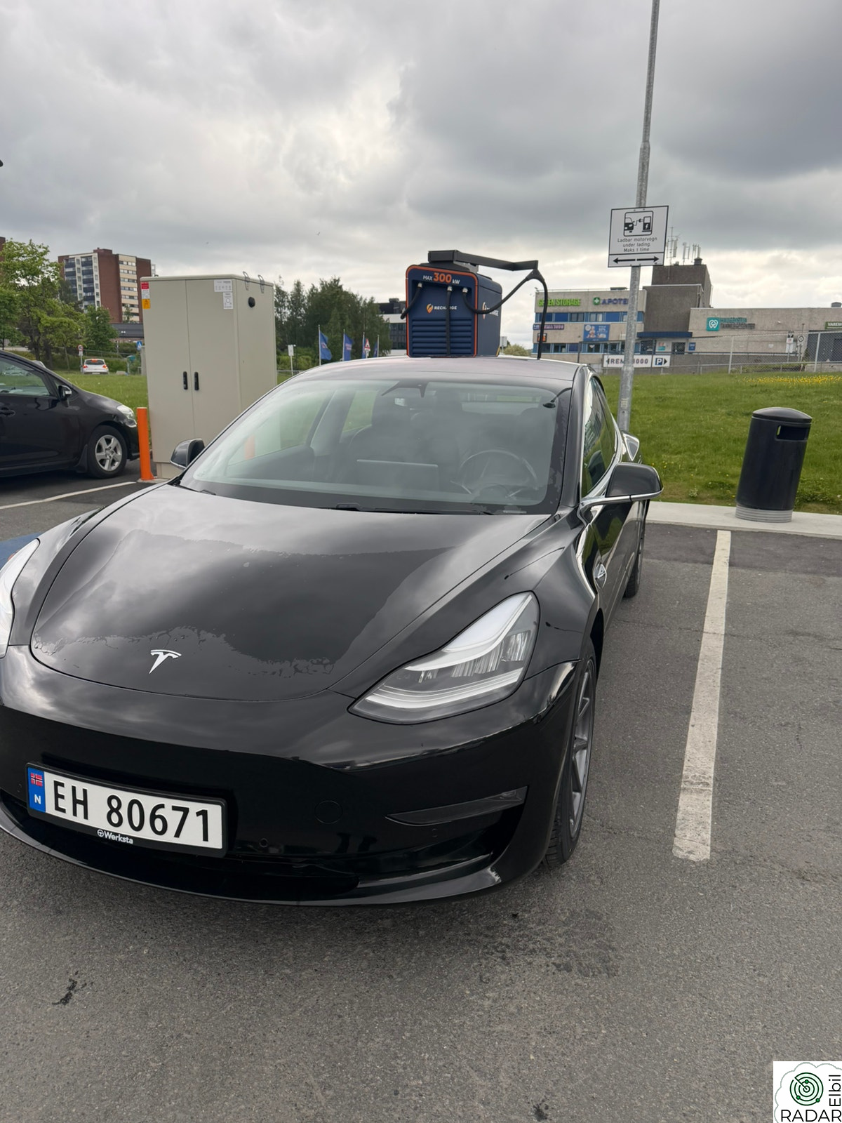 TESLA Model 3 Long Range AWD