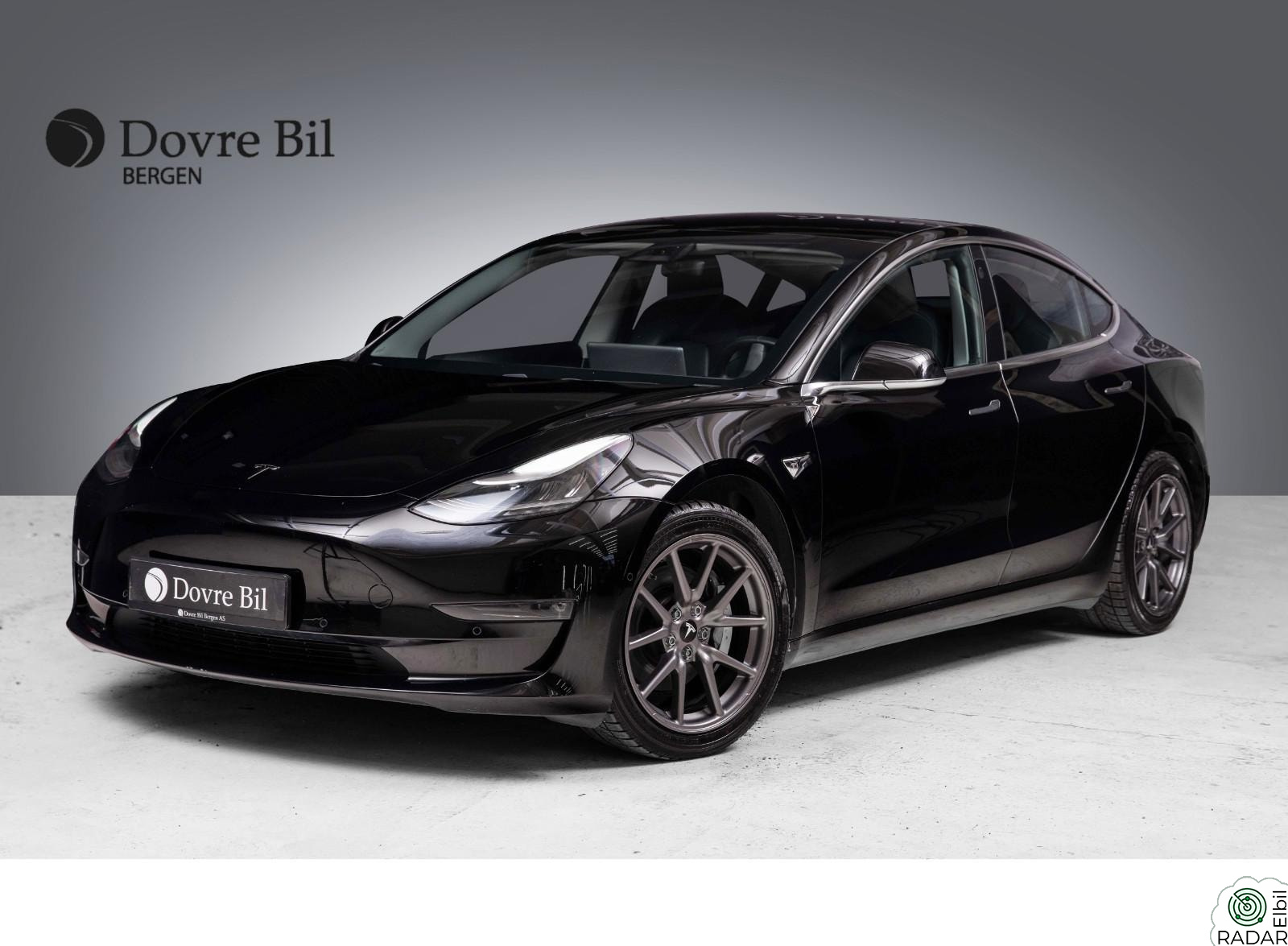 TESLA Model 3 Long Range/AWD/Autopilot/Panorama/Skinn/Kamera