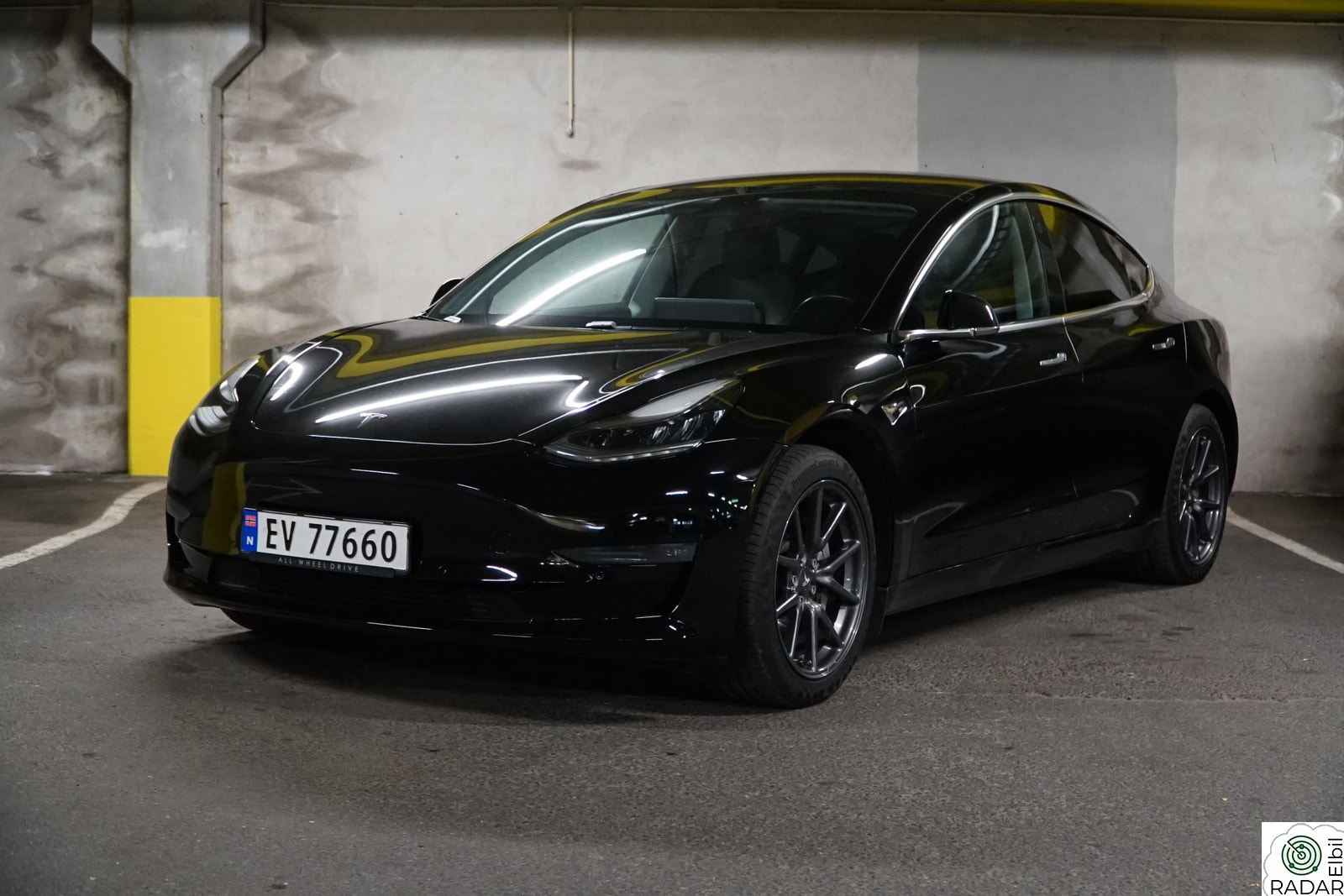 TESLA Model 3 Long Range AWD