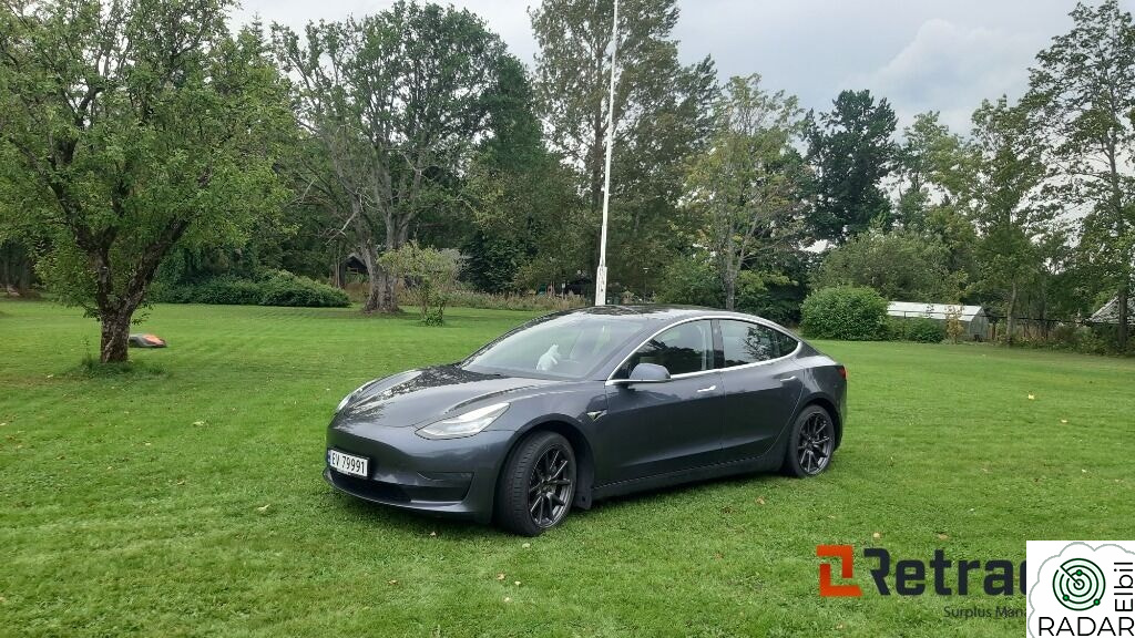 TESLA Model 3 Long Range AWD