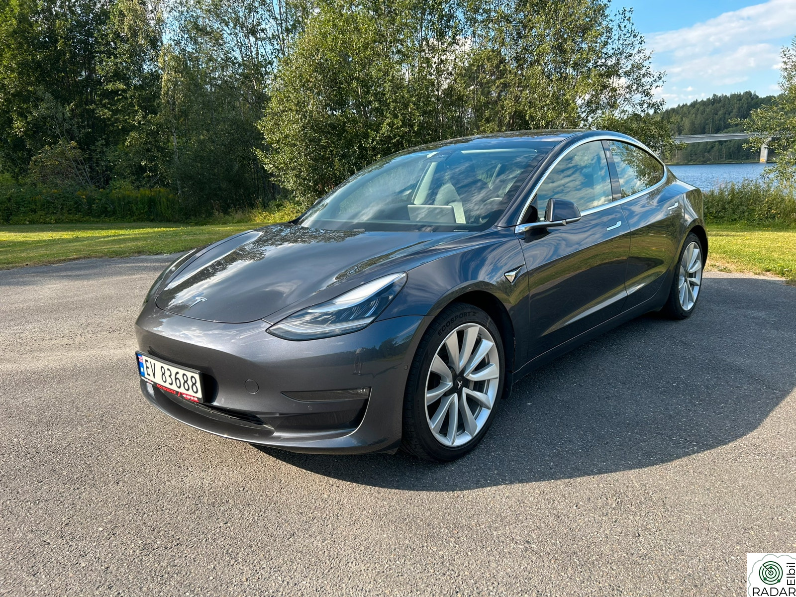 TESLA Model 3 Long Range AWD