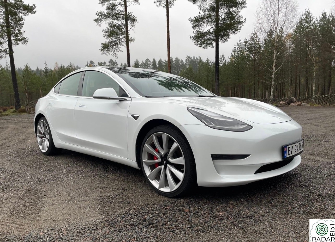 TESLA Model 3 Performance AWD