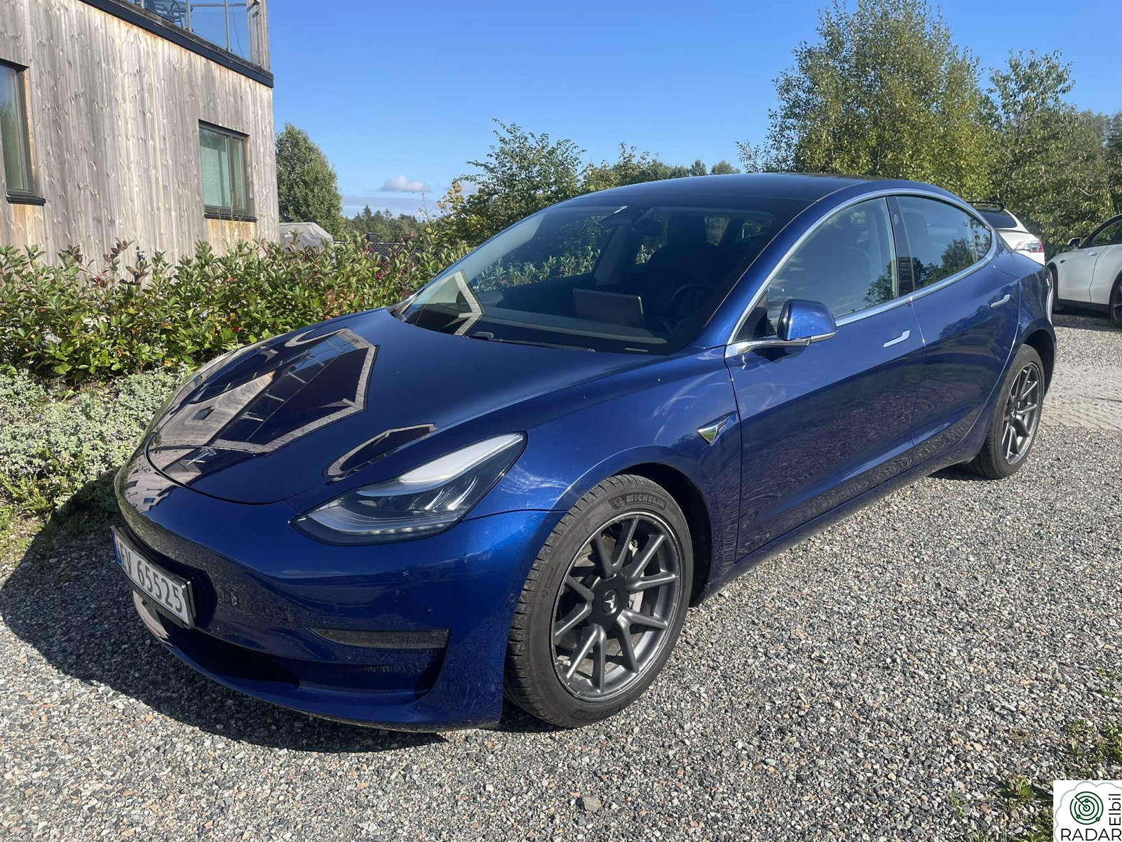 TESLA Model 3 Long Range AWD