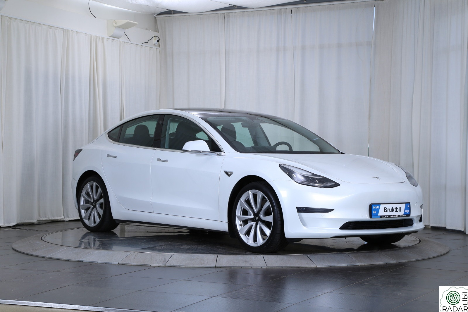 TESLA Model 3 Long Range AWD