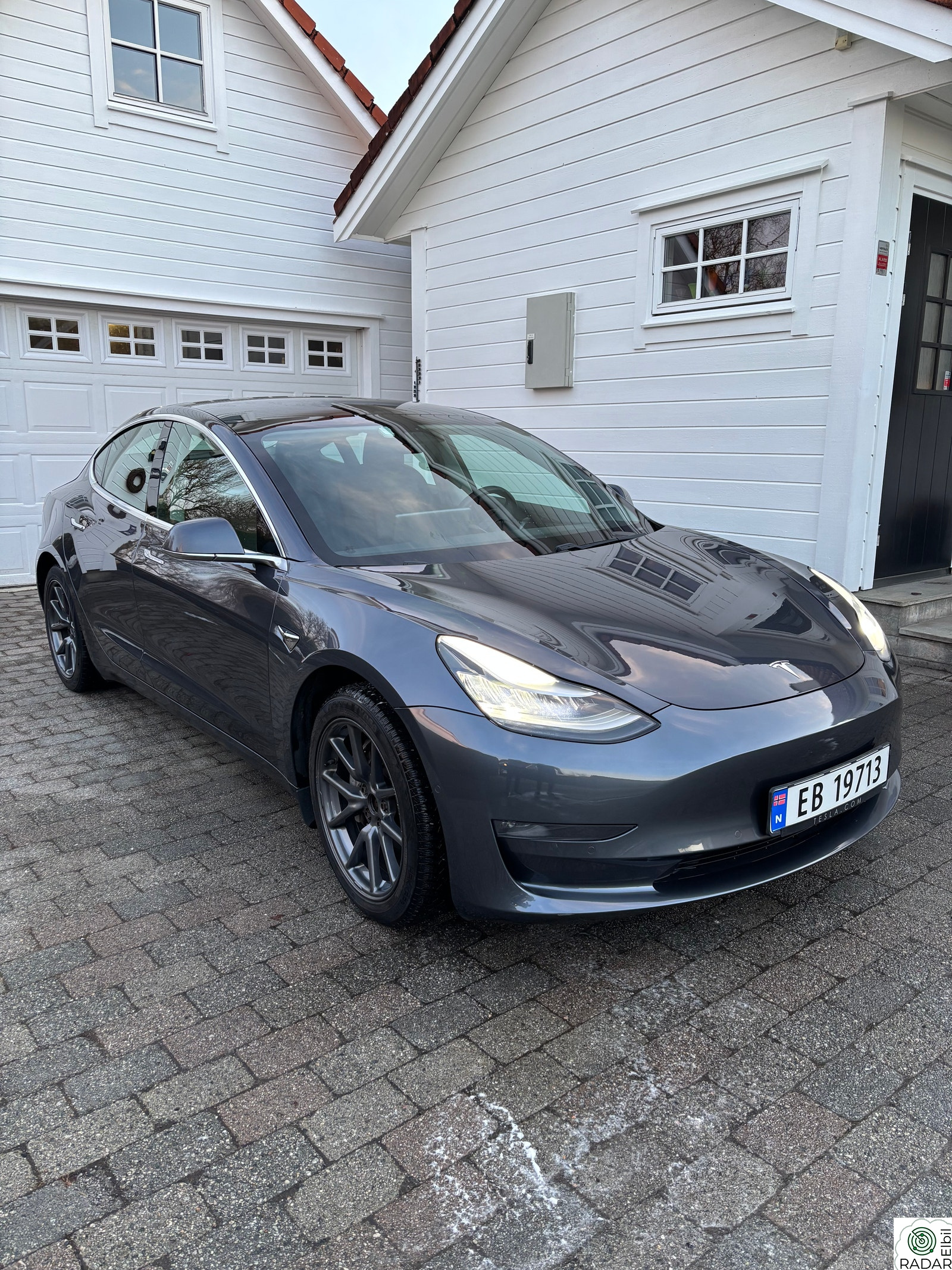 TESLA Model 3 Long Range AWD