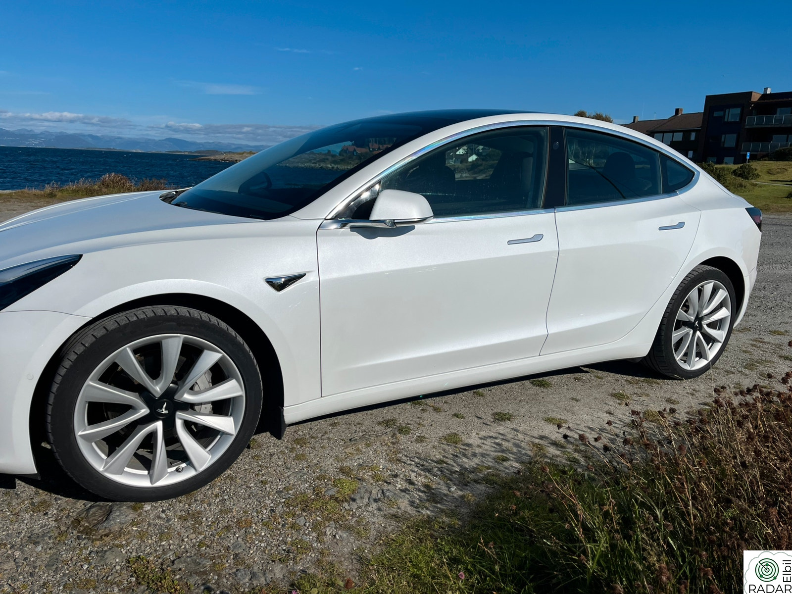 TESLA Model 3 Long Range AWD