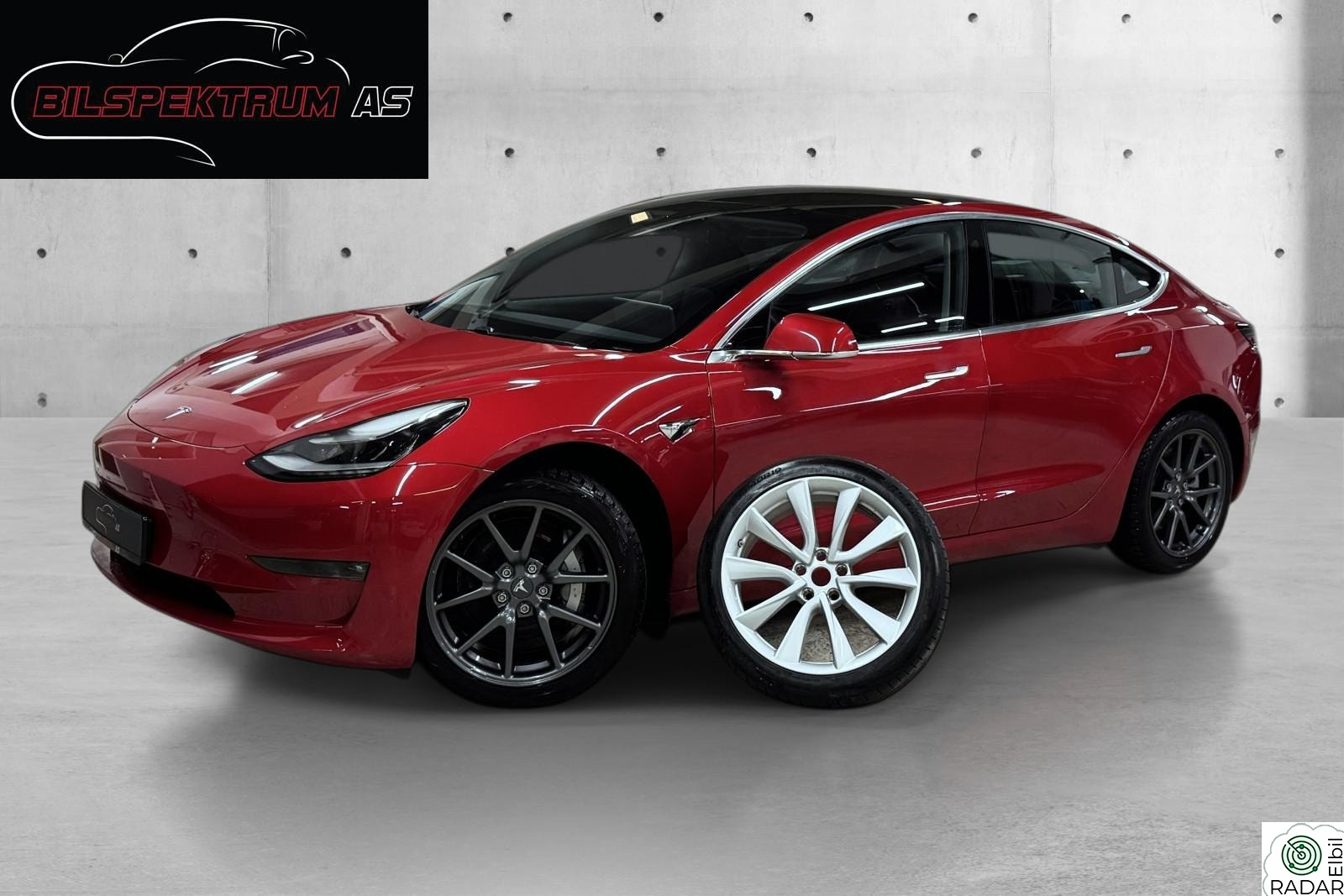 TESLA Model 3 Long-Range AWD // 1-Eier, Premium, AutoPilot, Sport, +