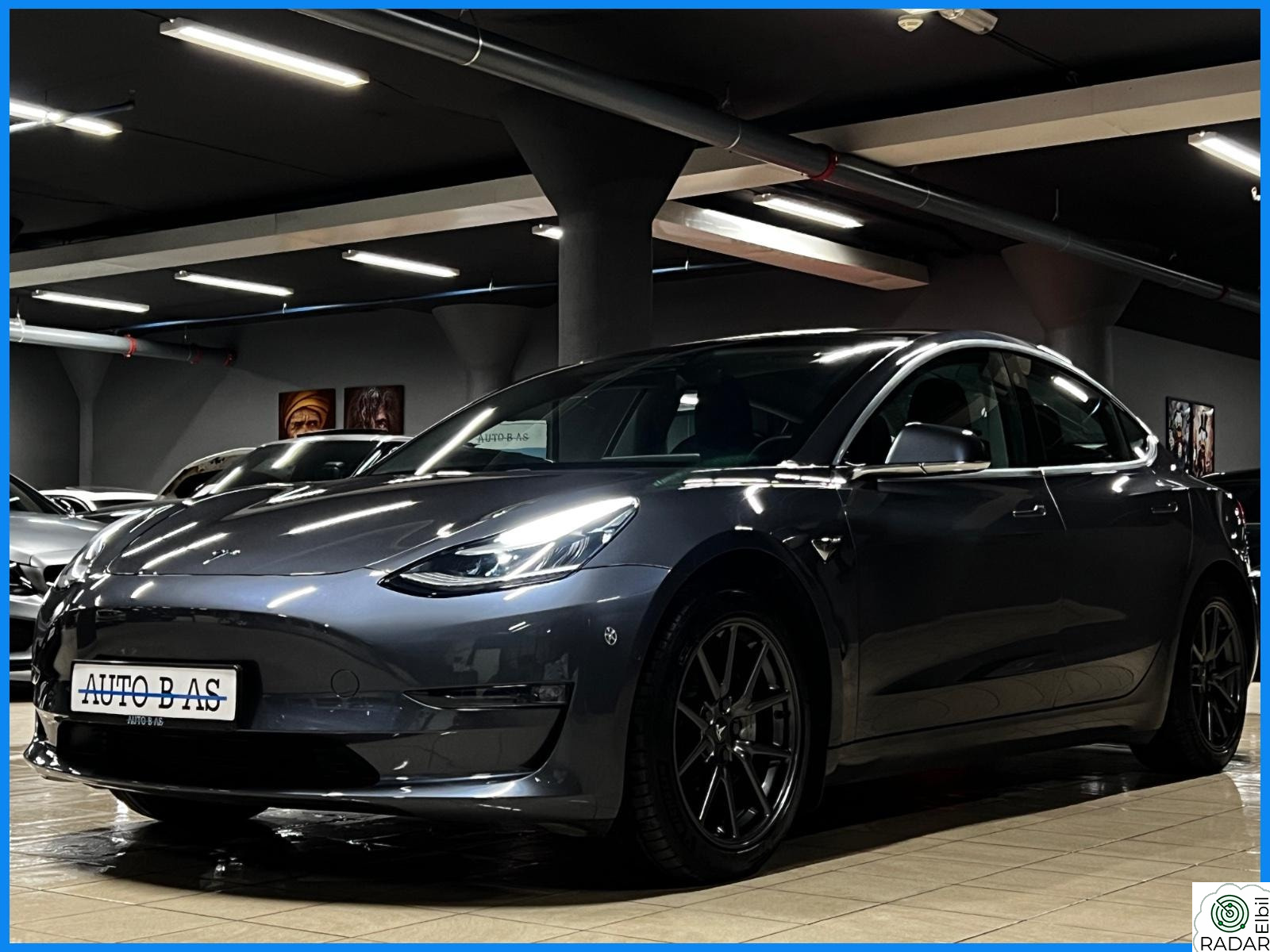 TESLA Model 3 Long Range / 4x4 / Premium / H.feste / LavKM