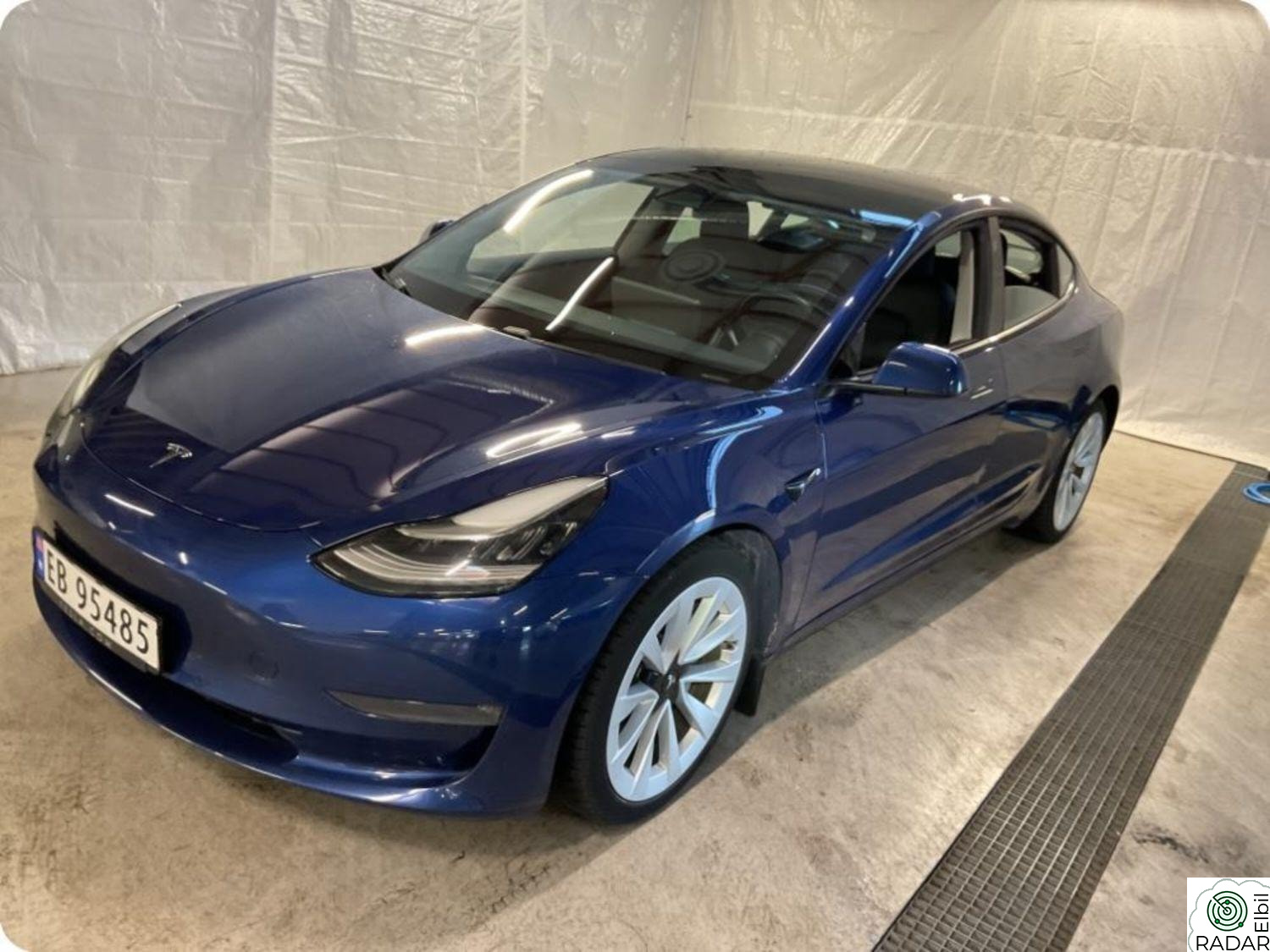 TESLA Model 3