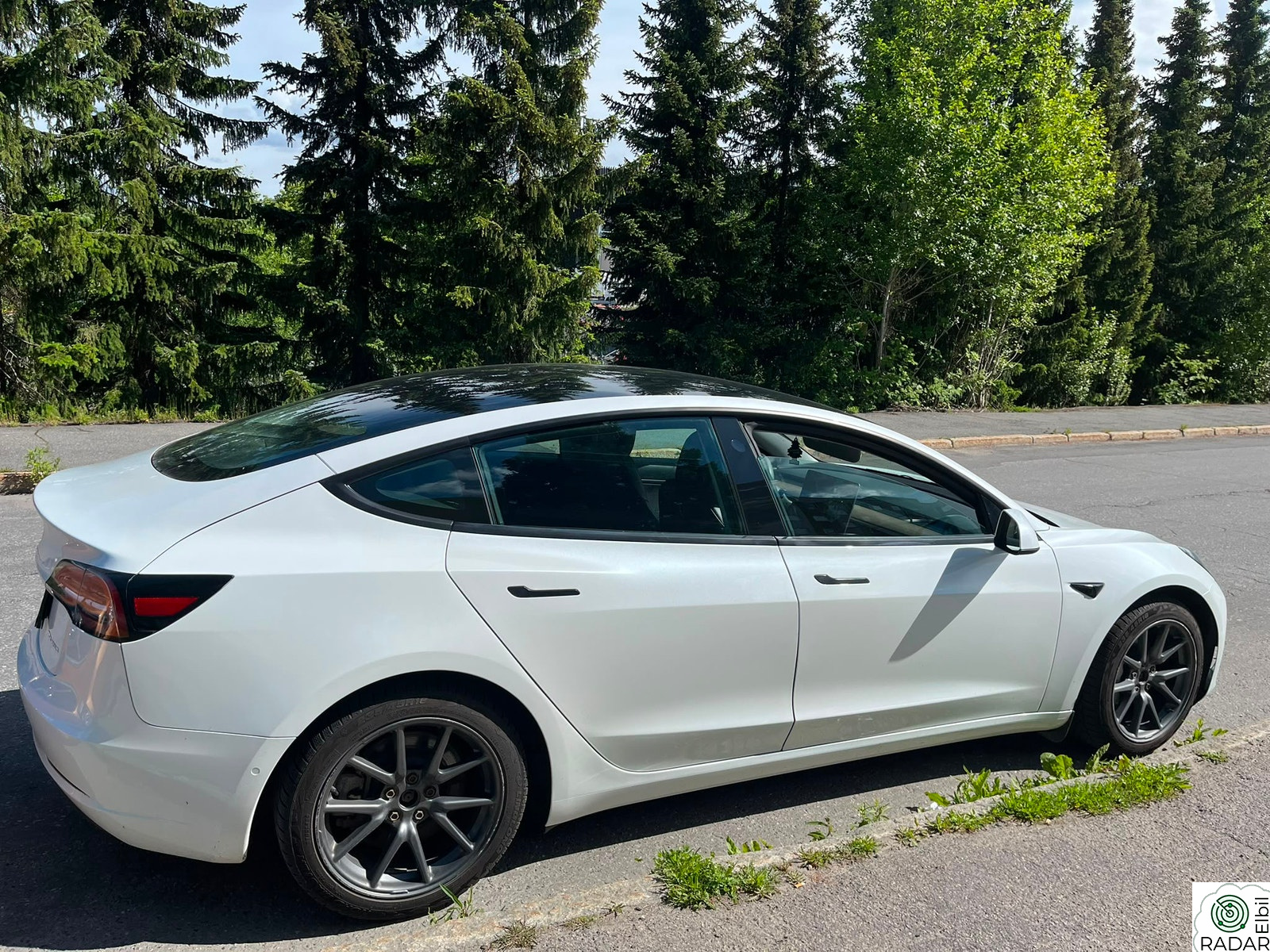 TESLA Model 3 Long Range AWD