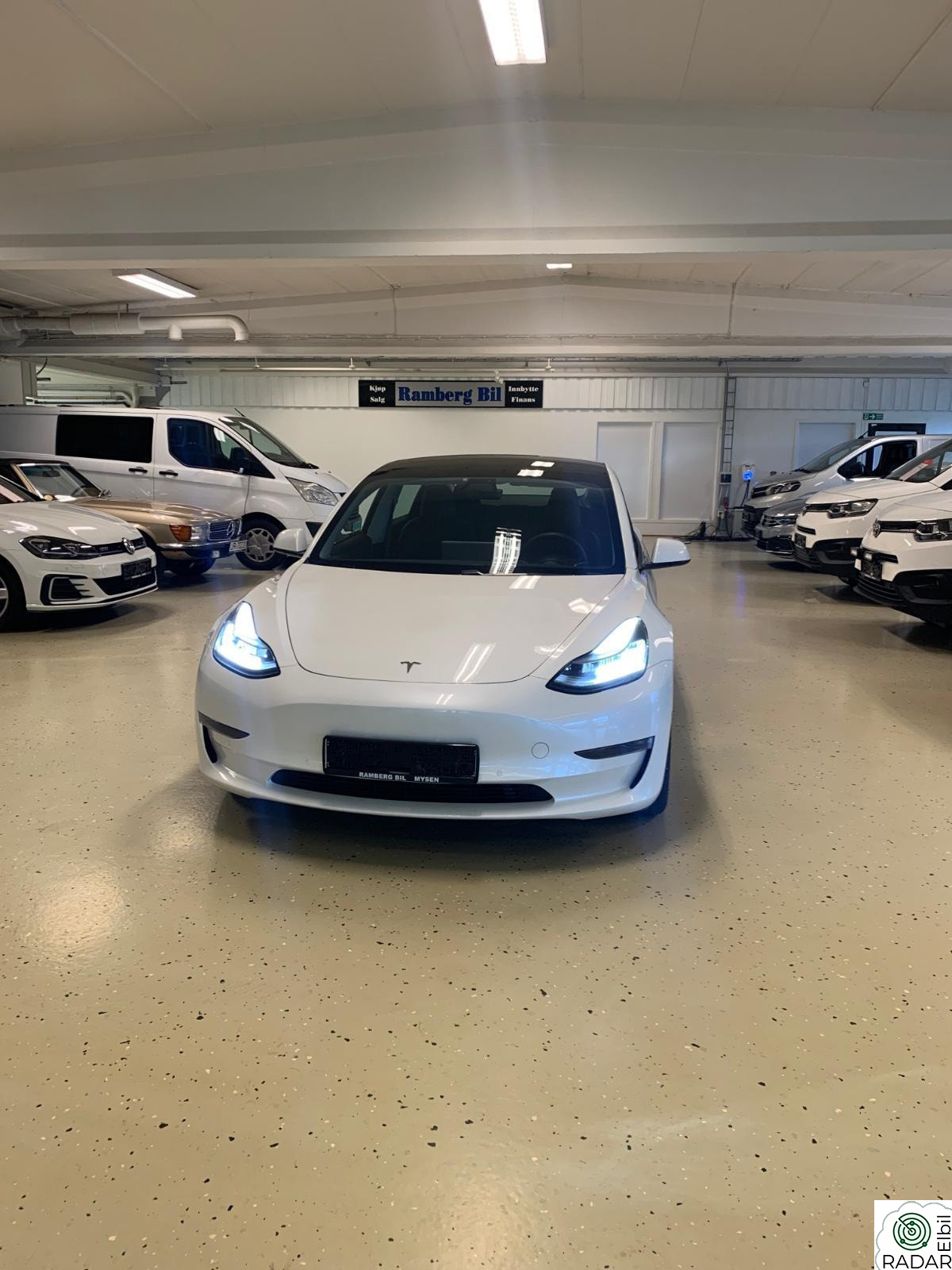 TESLA Model 3 LONG RANGE / AWD / PANORAMA / KROK / PPF FOLIERING