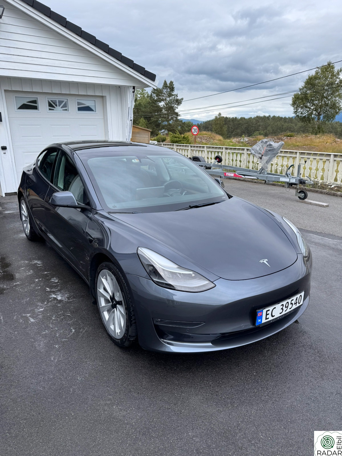 TESLA Model 3 Long Range, AWD, 614km