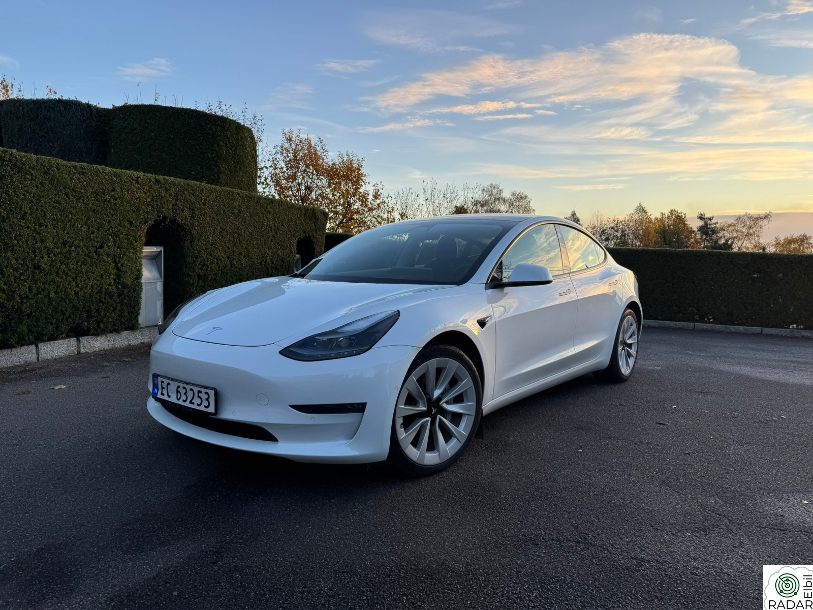 TESLA Model 3 Long Range AWD