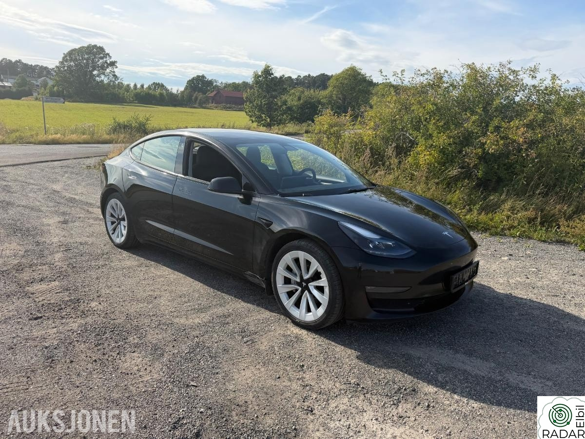 TESLA Model 3 Long Range AWD