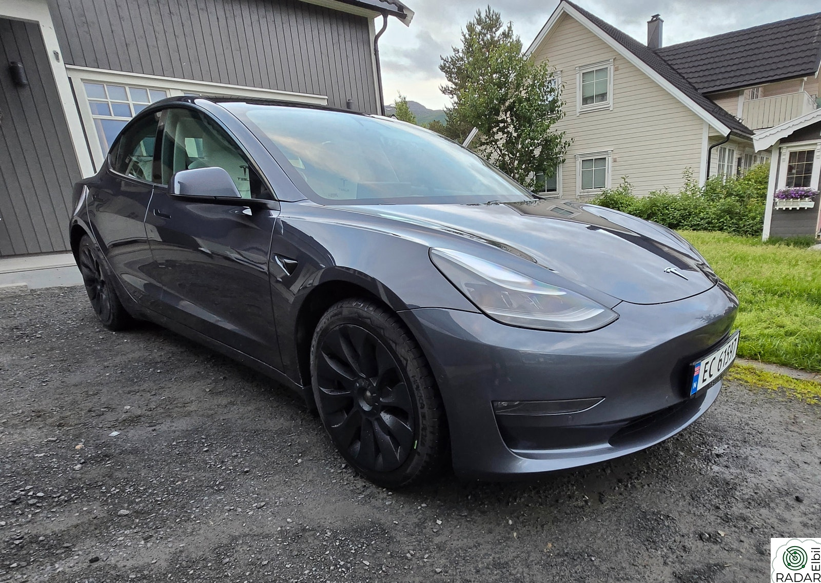 TESLA Model 3 Long Range AWD, NAF-testet og EU-godkjent