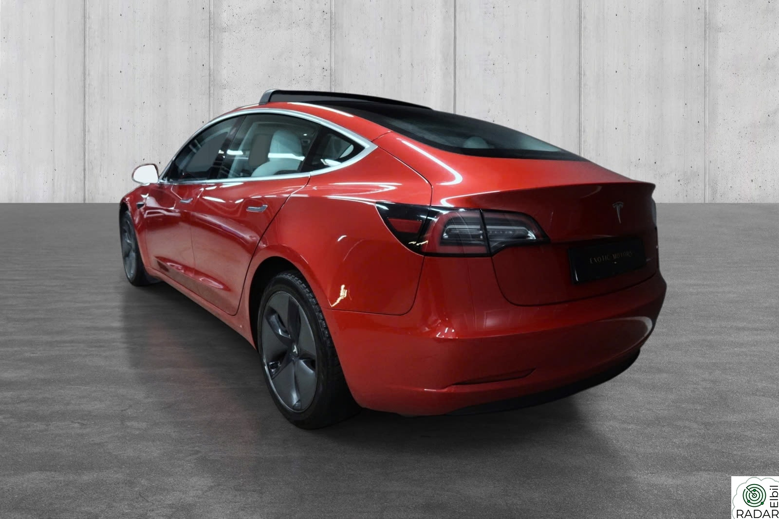 TESLA Model 3 Long Range AWD