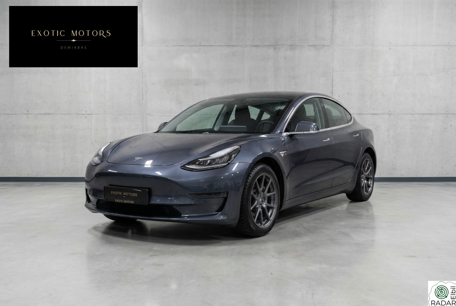 TESLA Model 3 Long Range (560KM)/AWD/MCU2/R.kam/Navi/Pano/Norsk/ACC/+