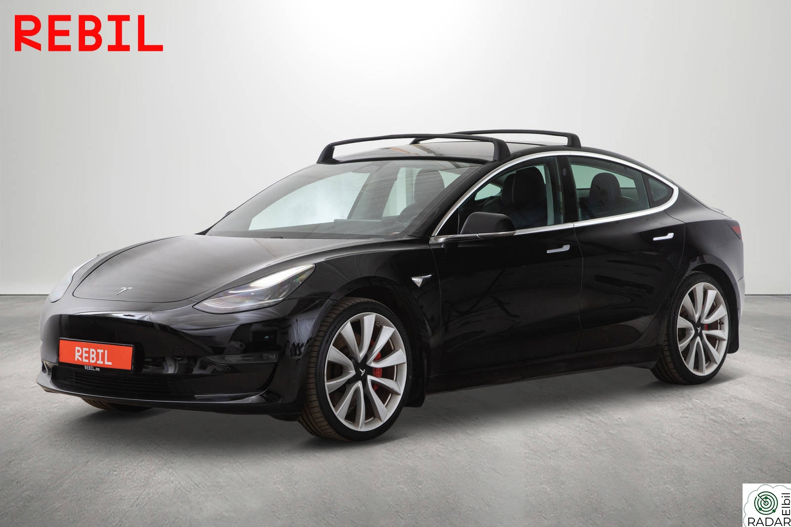 TESLA Model 3 530km(WLTP)/Performance/AWD/FSD/Skinn/R.kamera/Pano/AP