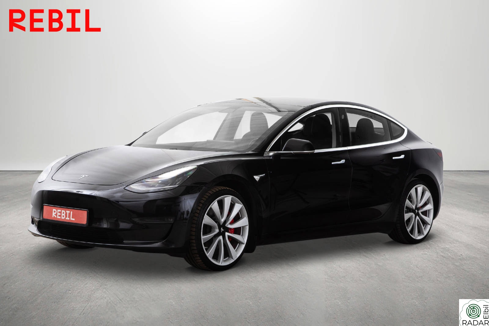 TESLA Model 3 530km/Performance/MCU2/Pano/Skinn/Navi/R.kam/Memory