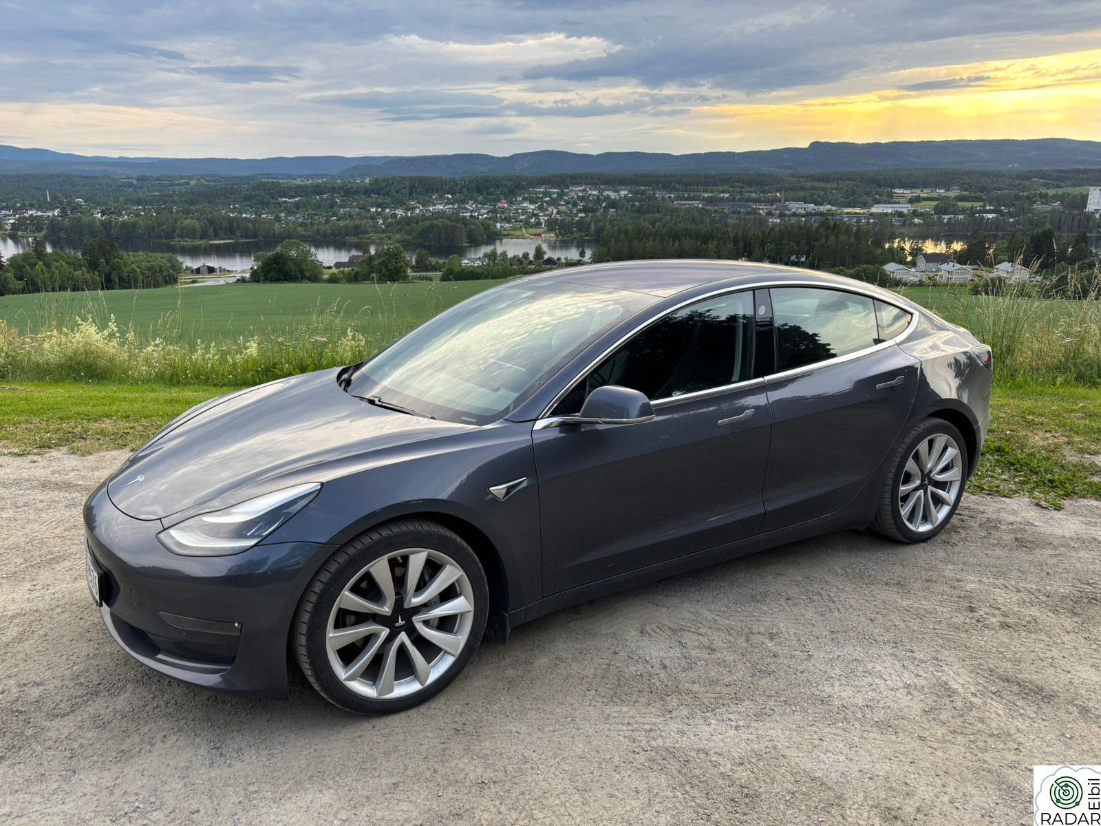 TESLA Model 3 Long Range AWD