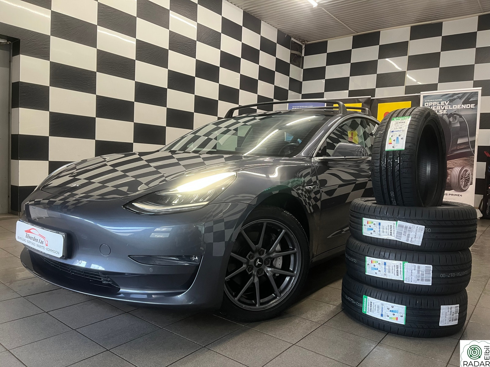 TESLA Model 3 LongRange*AWD*1-EIER*SE FARGE+UTSTYR*NYE DEKK*EU 2028