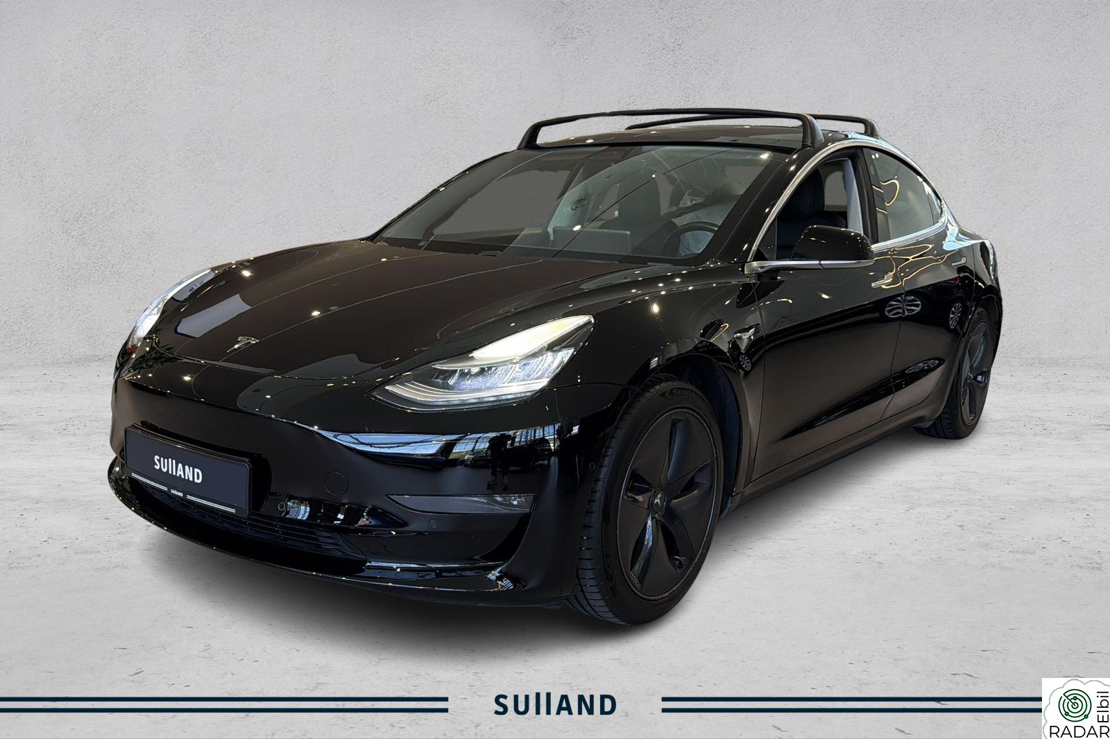TESLA Model 3 AWD I Long Range I Skinn I PremiumLyd I EnEier!