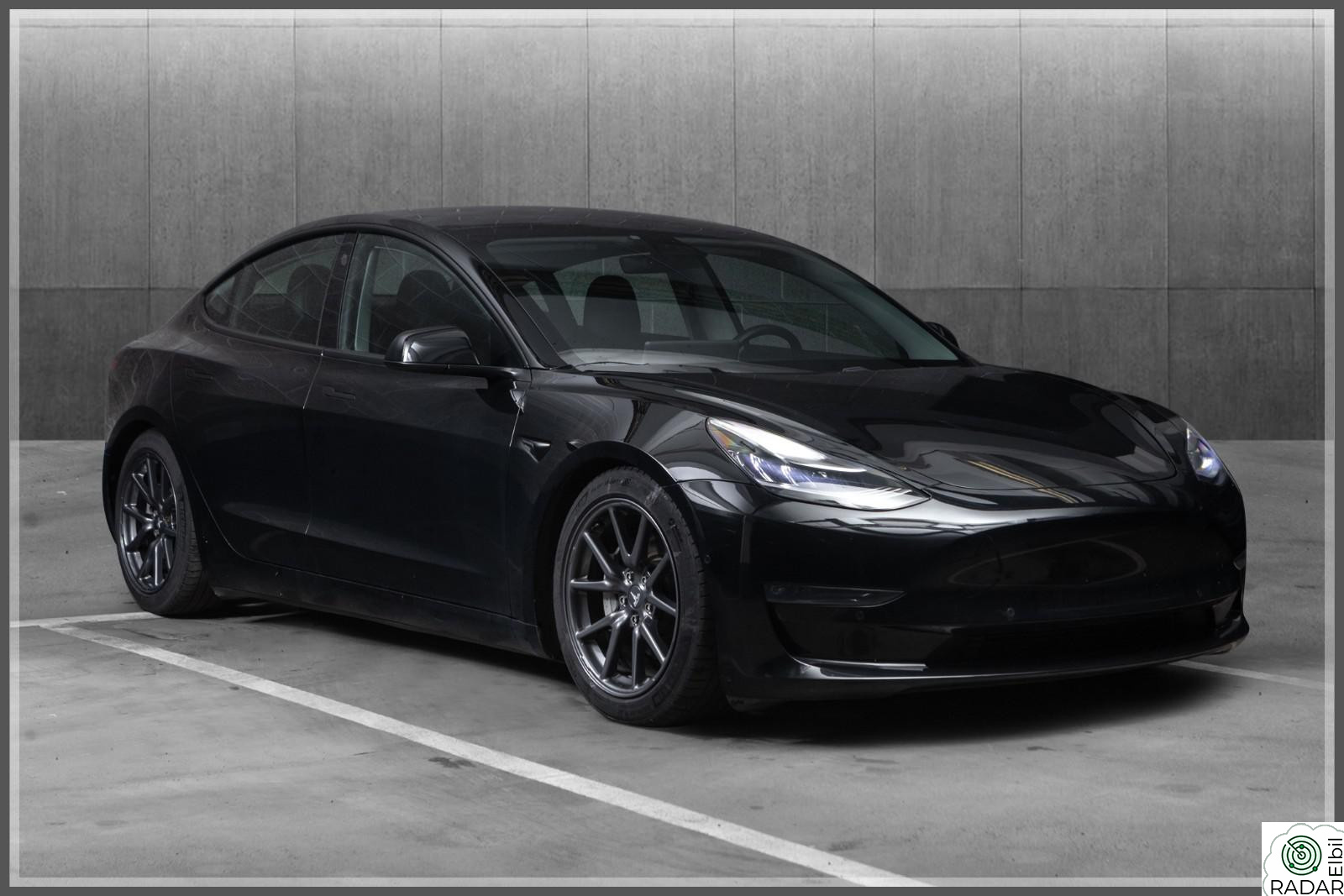 TESLA Model 3