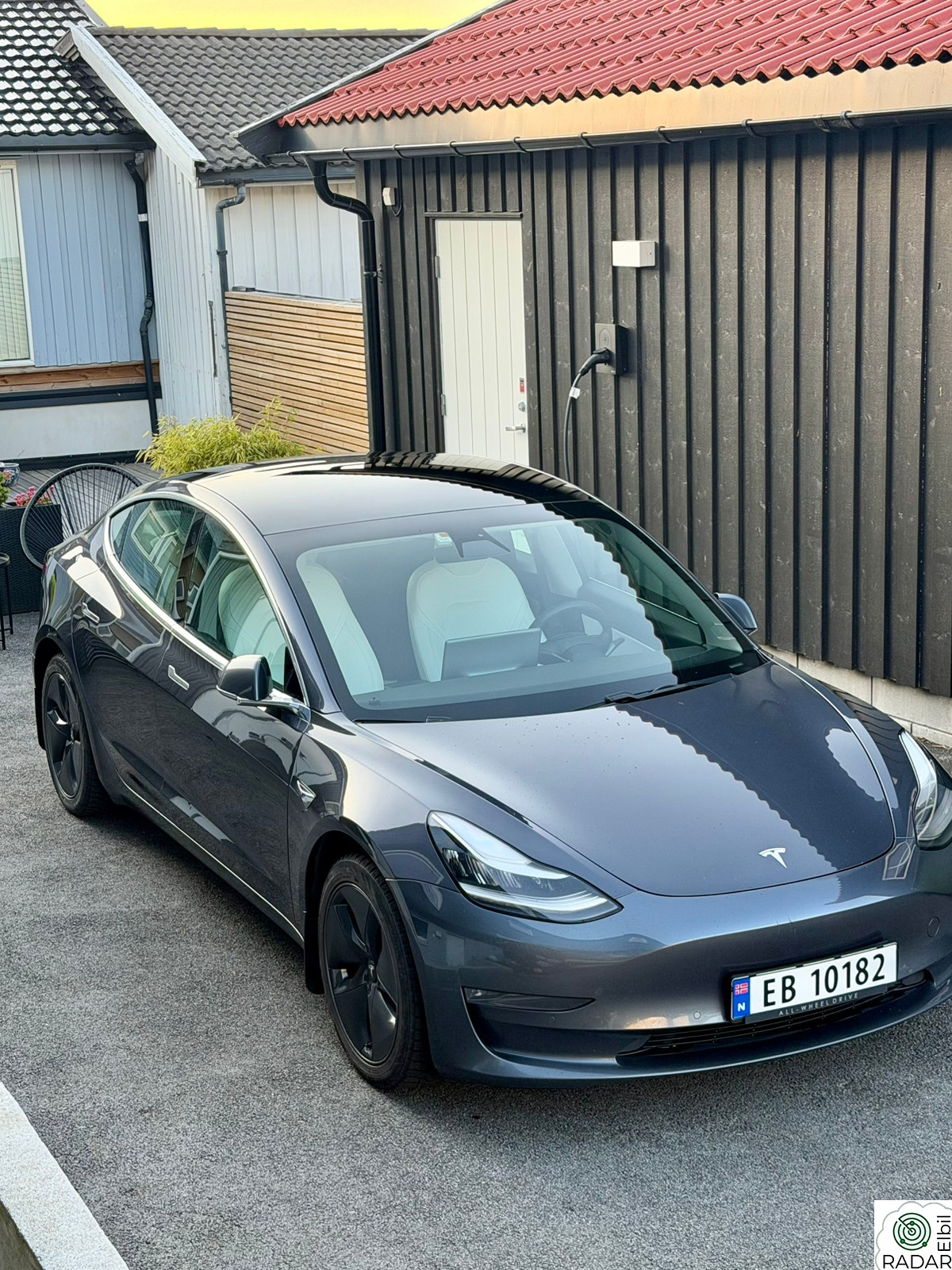 TESLA Model 3 Long Range AWD