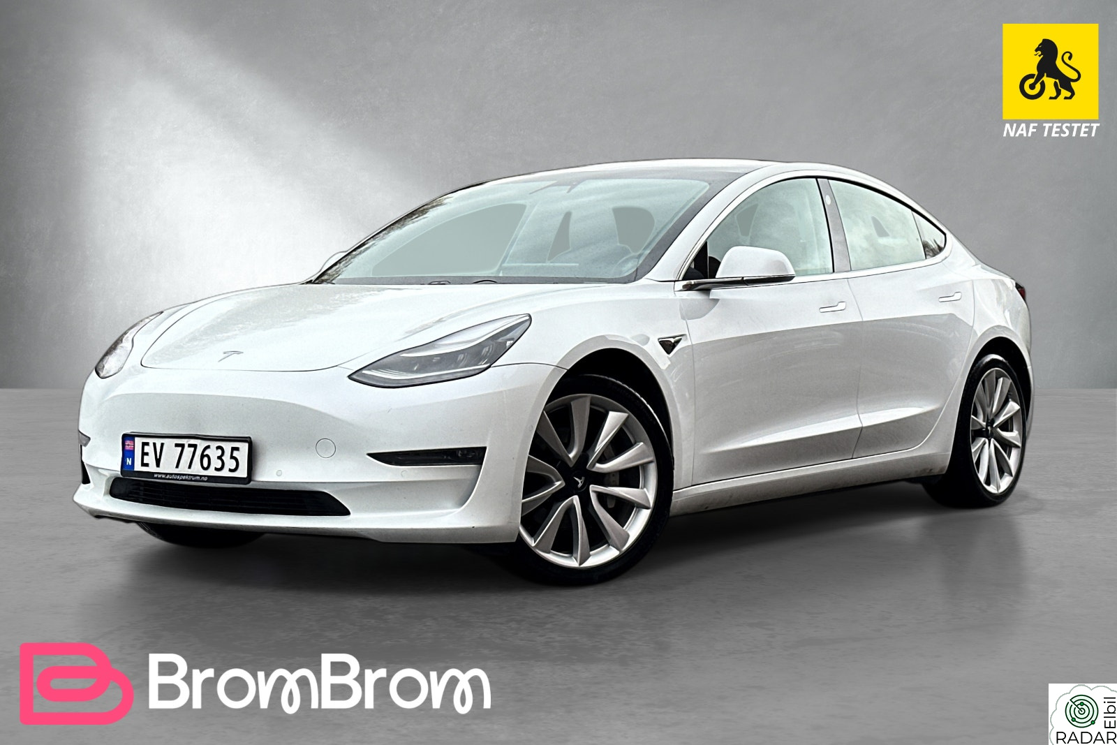 TESLA Model 3 Long Range AWD Premium lyd | Autopilot | NAF test