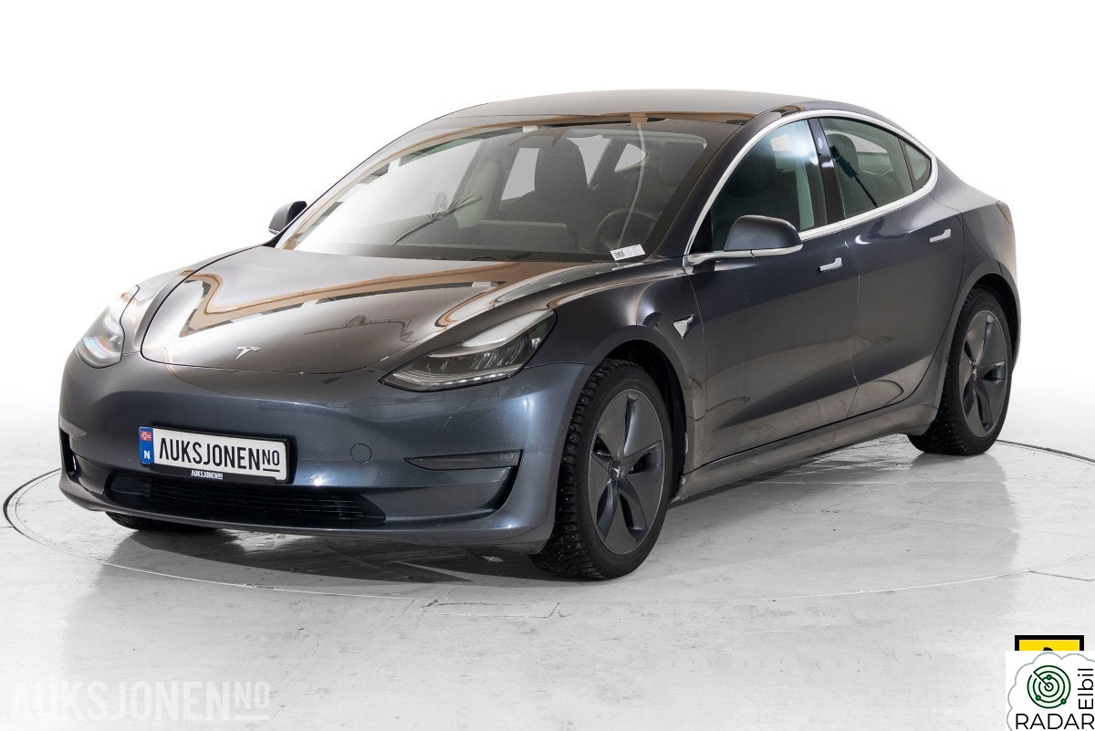 TESLA Model 3 PERFORMANCE AWD PREMIUM LYD & INTERIØR PANORAMA