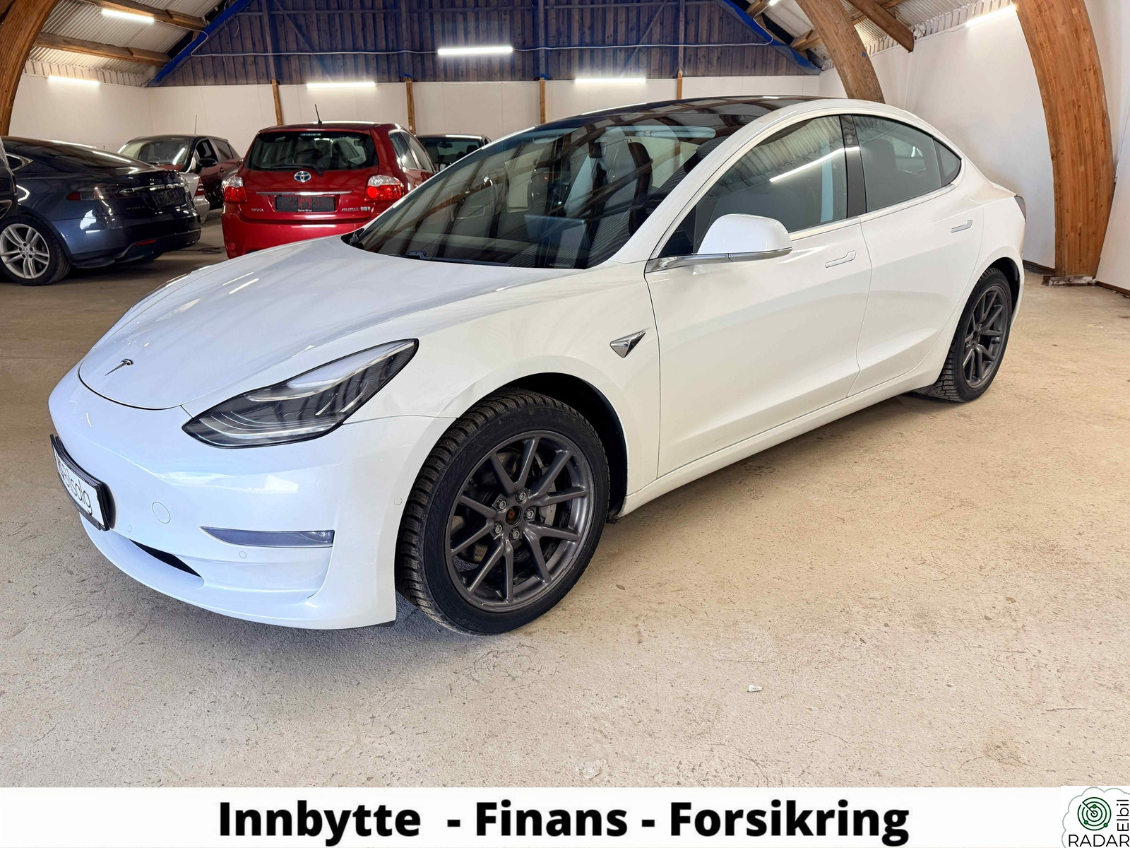 TESLA Model 3 LONG RANGE - AWD - AUTOPILOT - SKINN - PREMIUM