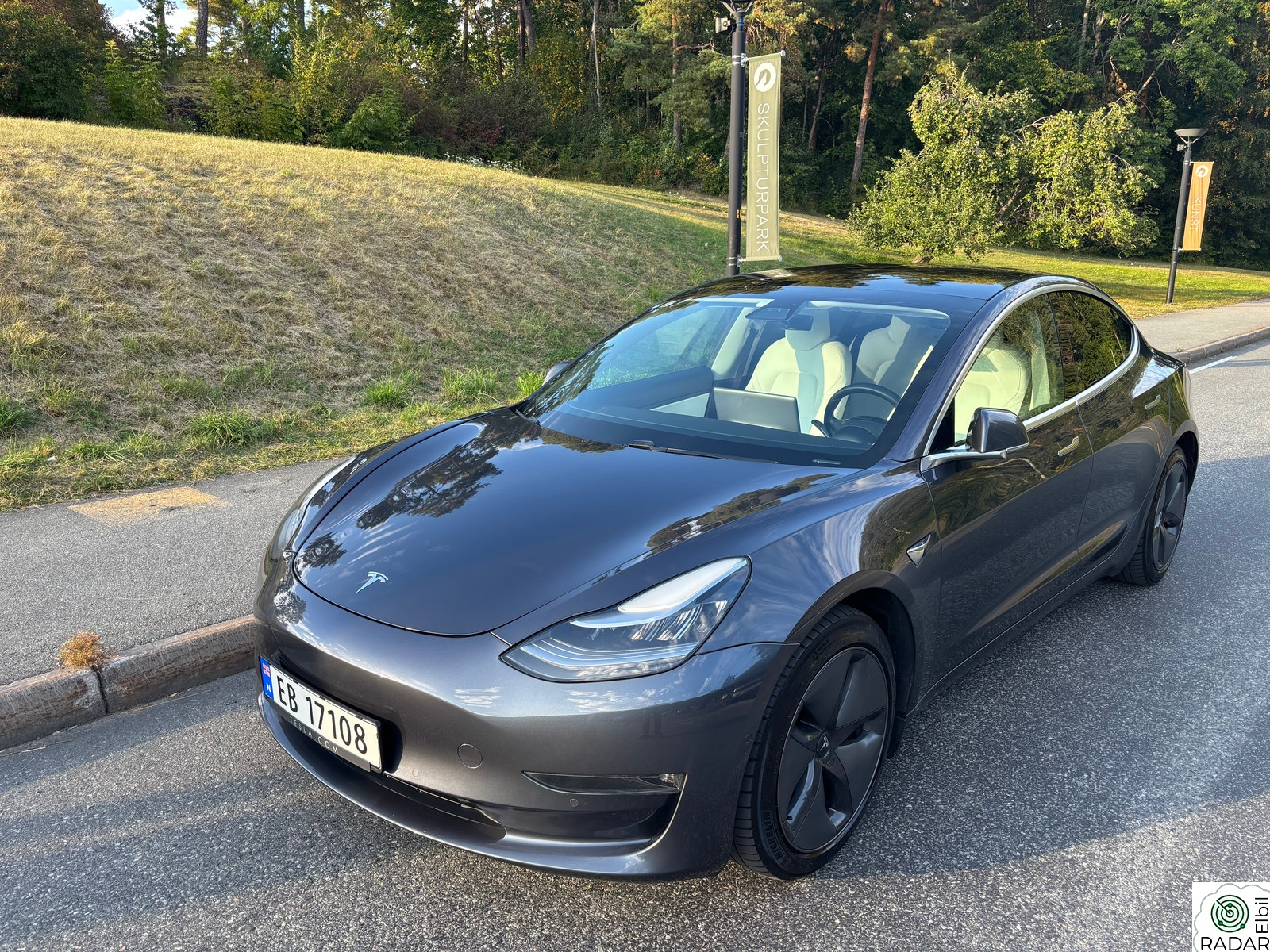 TESLA Model 3 Long Range AWD